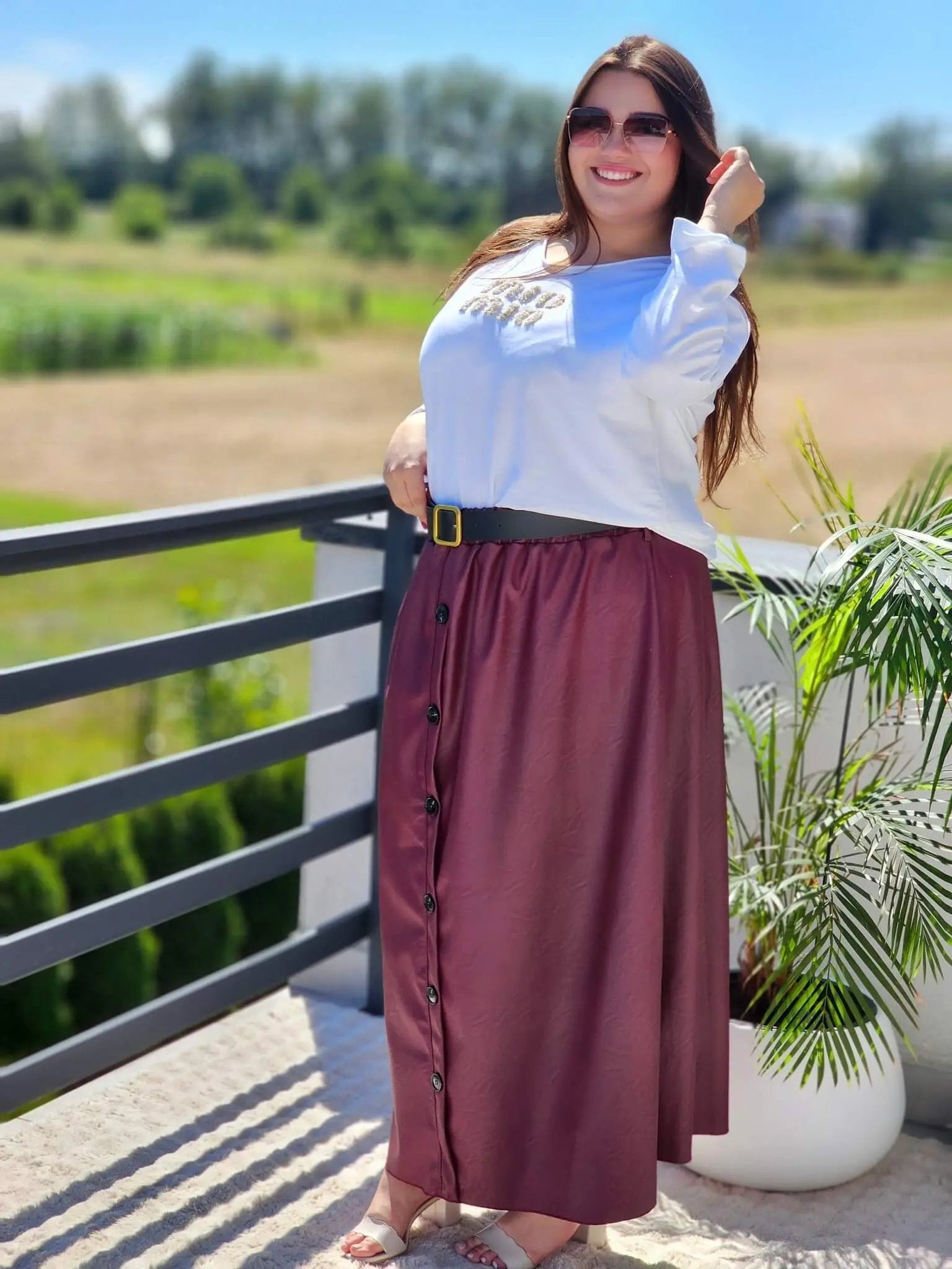 Spódnica z ekoskóry plus size z guzikami Stylowa XL