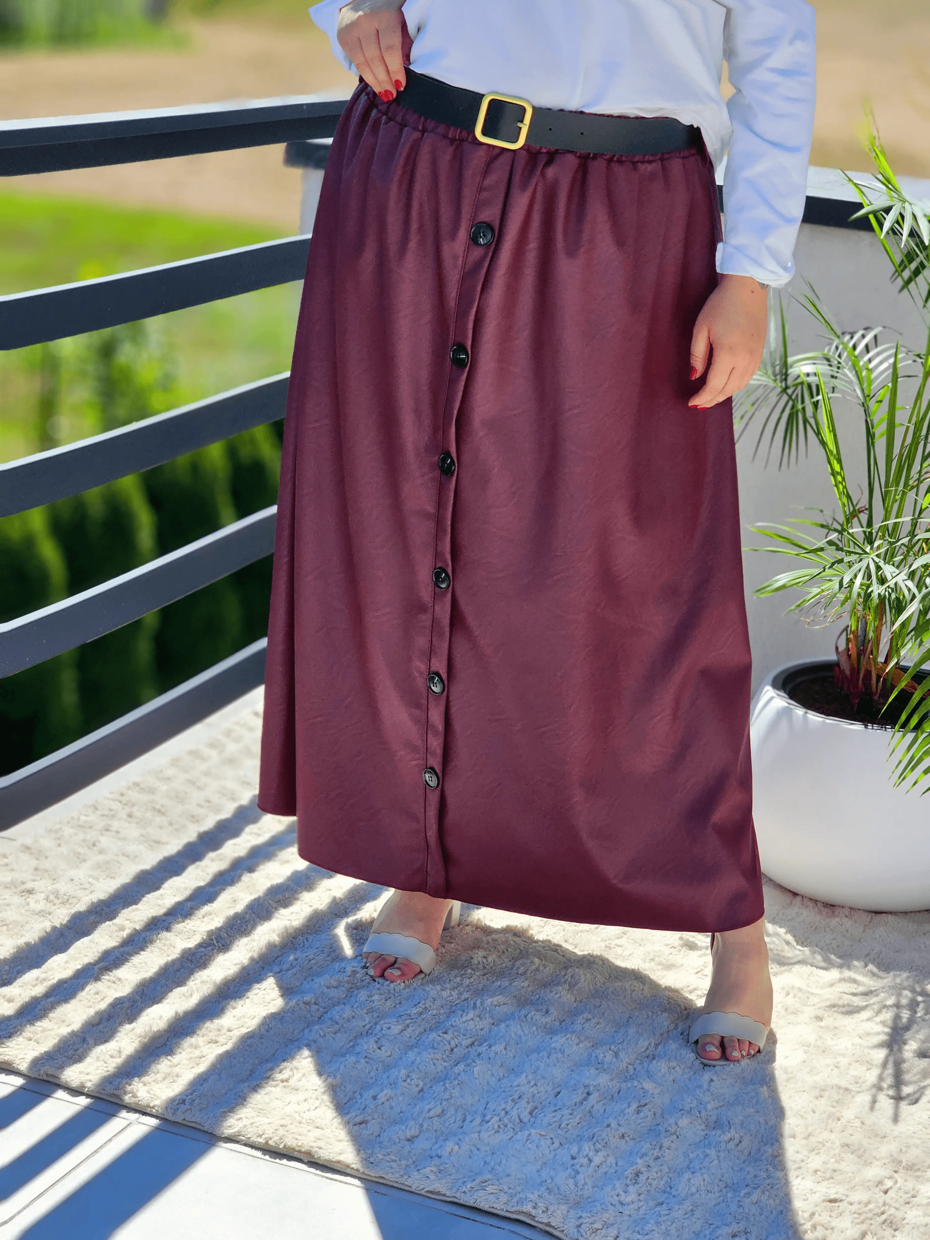 Spódnica z ekoskóry plus size z guzikami Stylowa XL