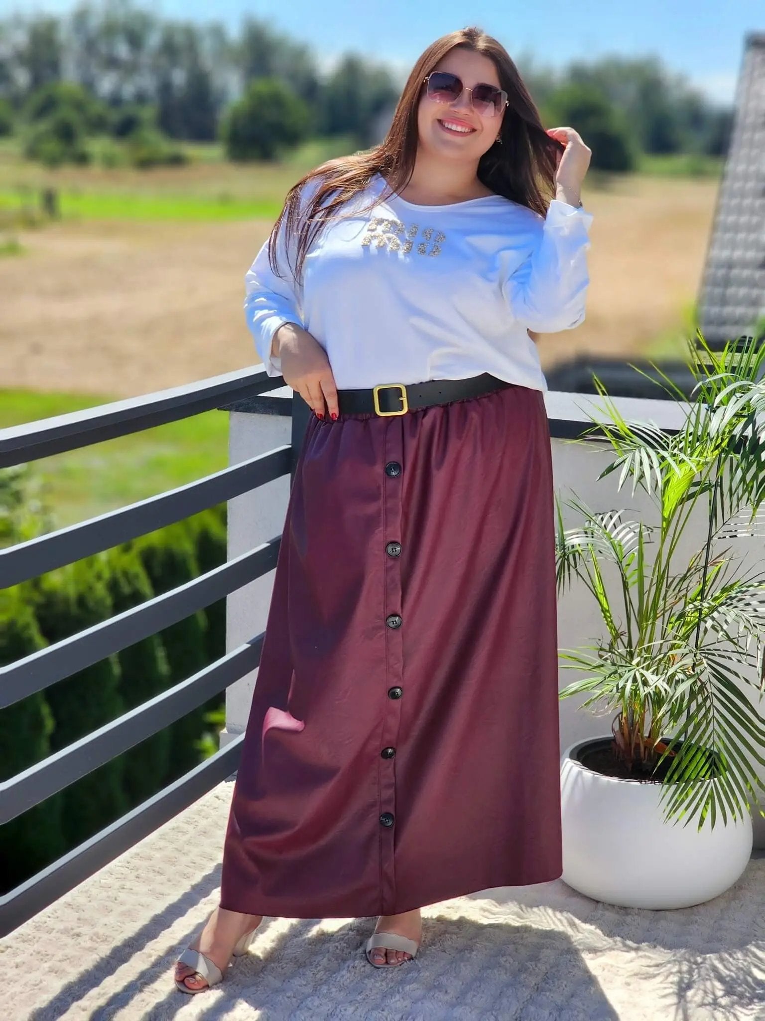 Spódnica z ekoskóry plus size z guzikami Stylowa XL