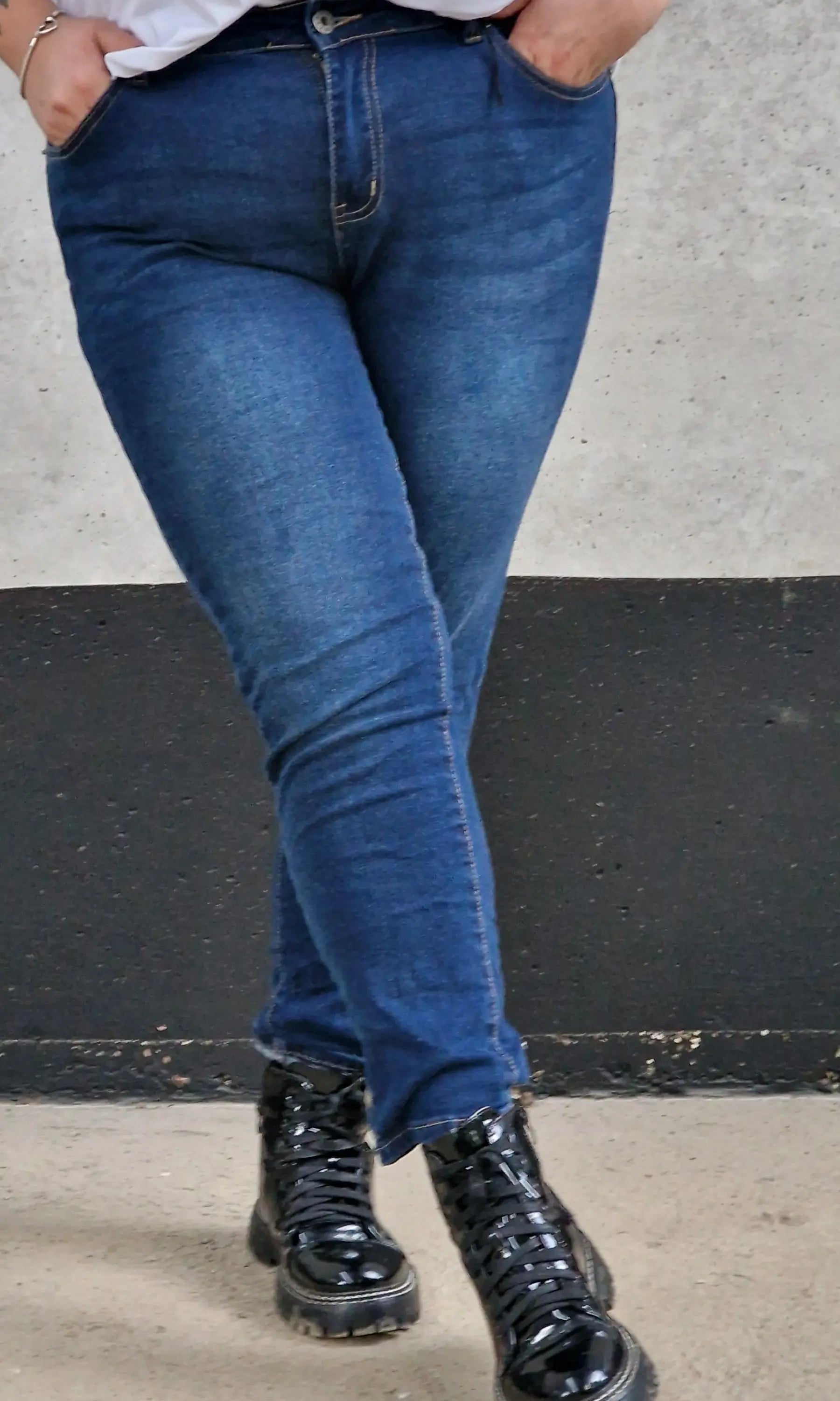 Spodnie Jeansy slim fit w klasycznym odcieniu denimu Stylowa XL