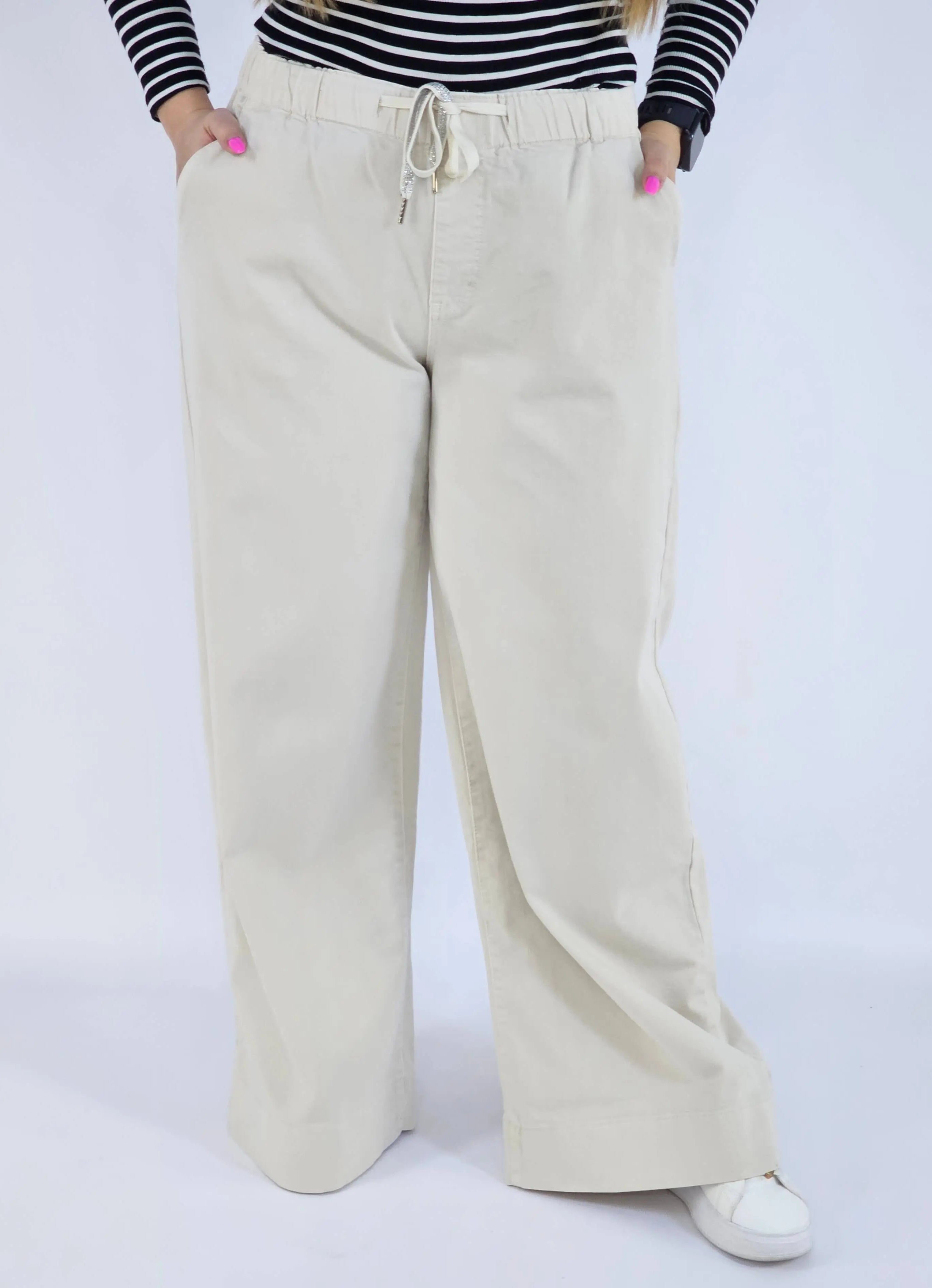 Spodnie Plus Size Beżowe z Gumką w Pasie – Wygodne i Stylowe XXL Stylowa XL