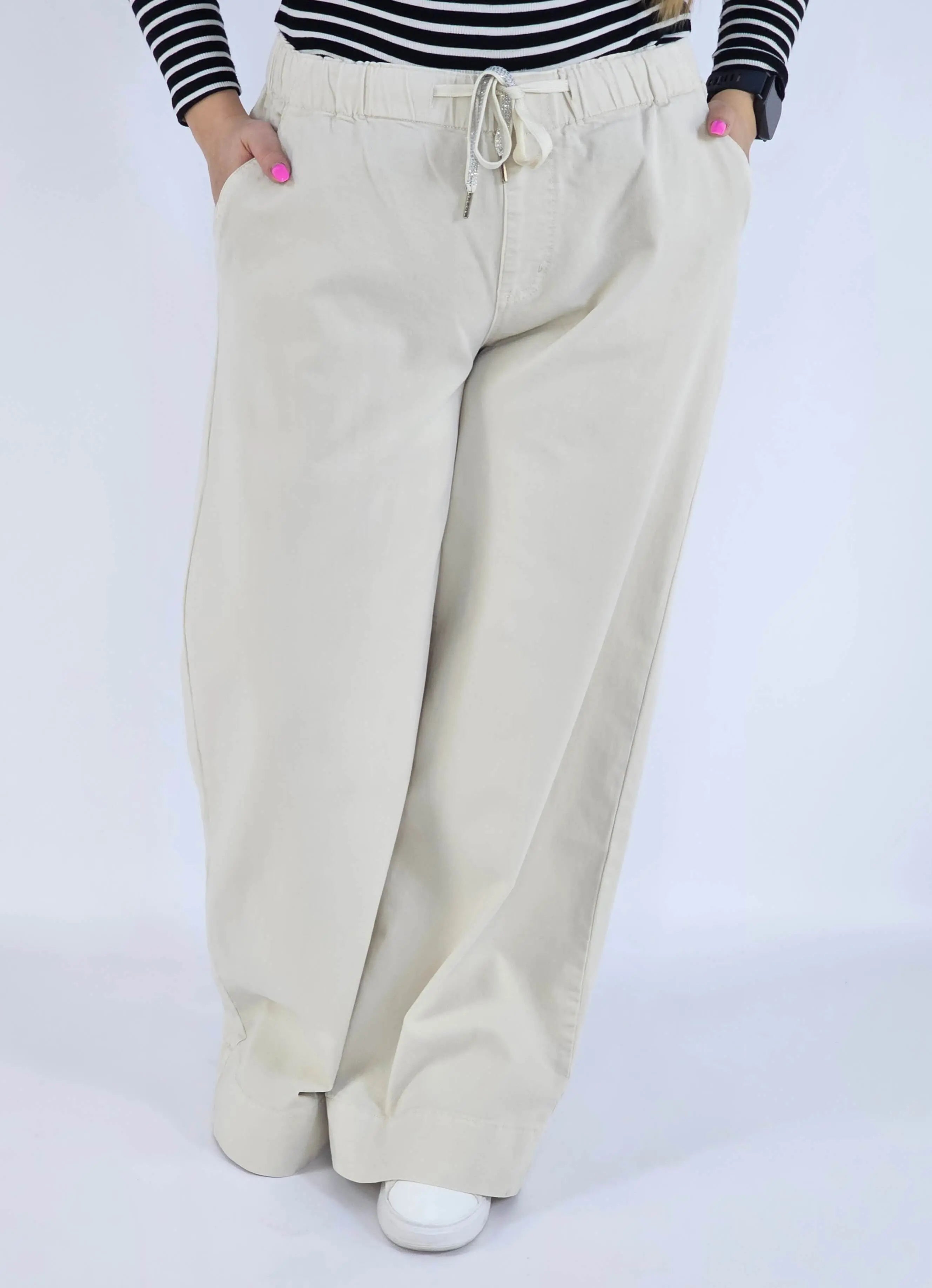 Spodnie Plus Size Beżowe z Gumką w Pasie – Wygodne i Stylowe XXL Stylowa XL
