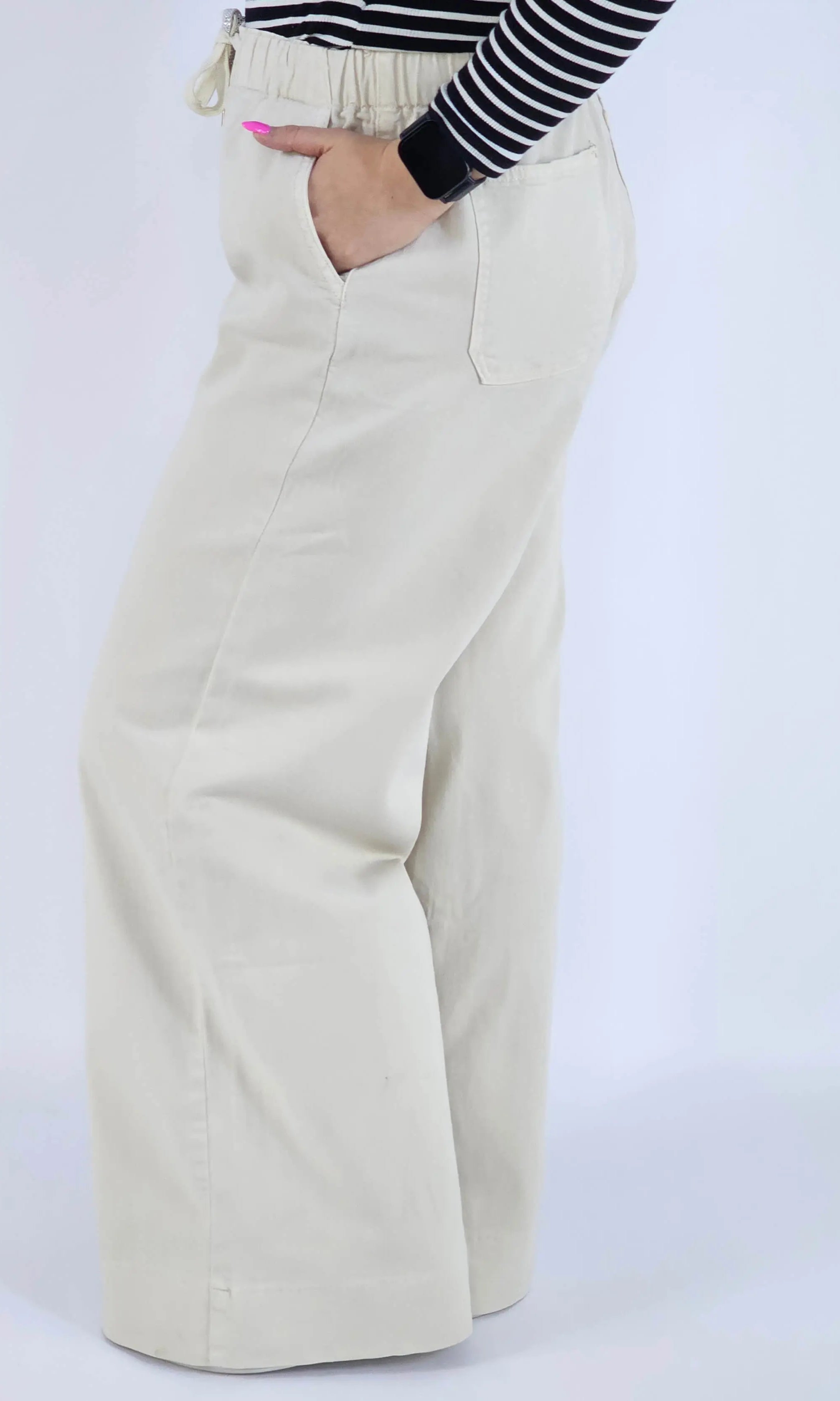 Spodnie Plus Size Beżowe z Gumką w Pasie – Wygodne i Stylowe XXL Stylowa XL