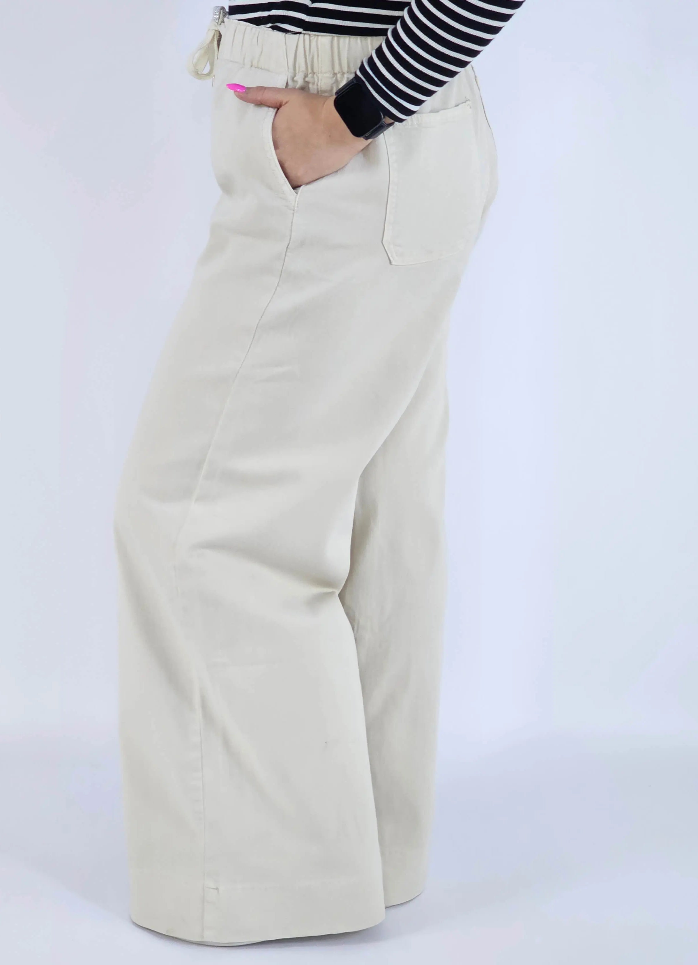 Spodnie Plus Size Beżowe z Gumką w Pasie – Wygodne i Stylowe XXL Stylowa XL