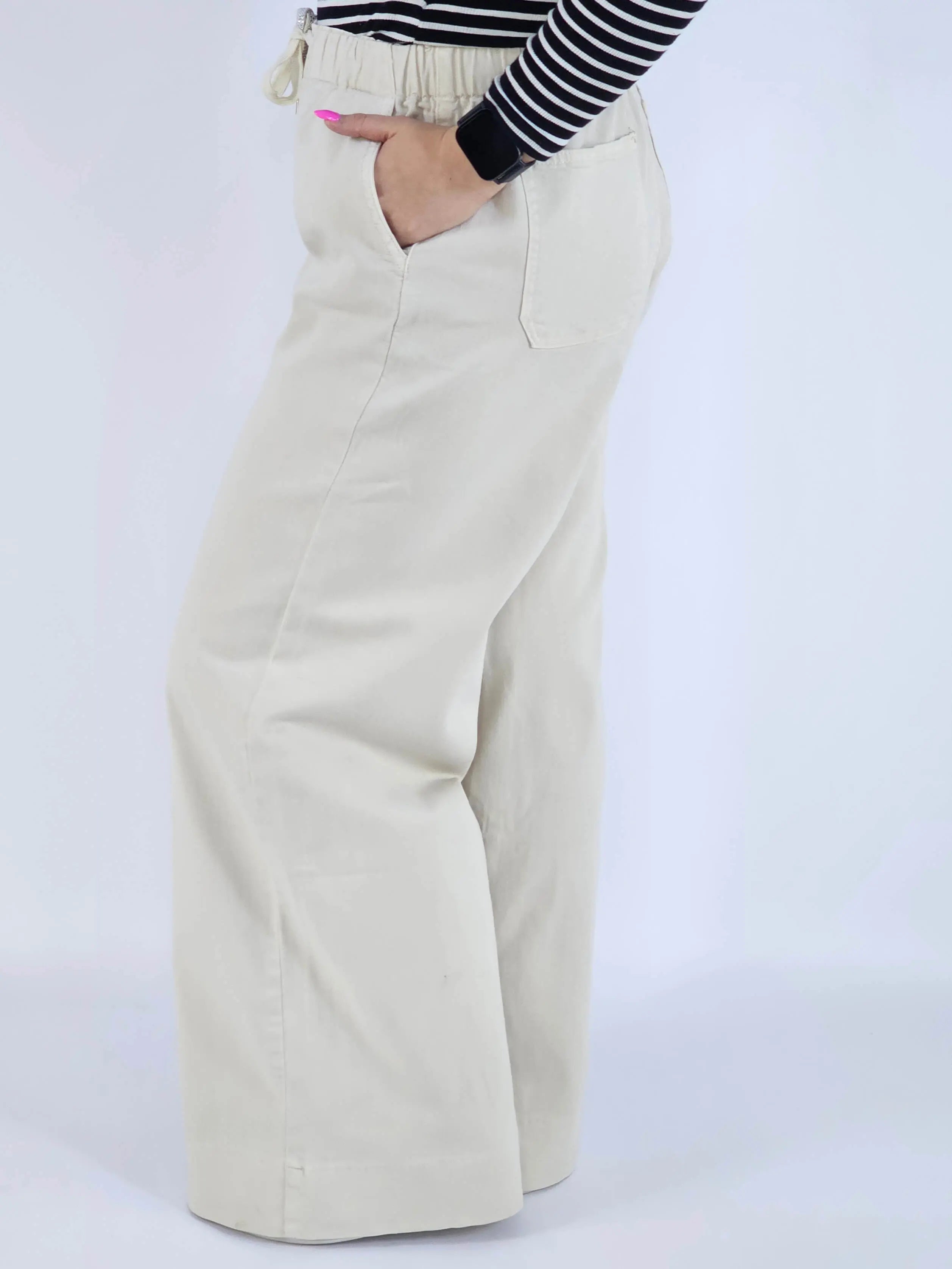 Spodnie Plus Size Beżowe z Gumką w Pasie – Wygodne i Stylowe XXL Stylowa XL