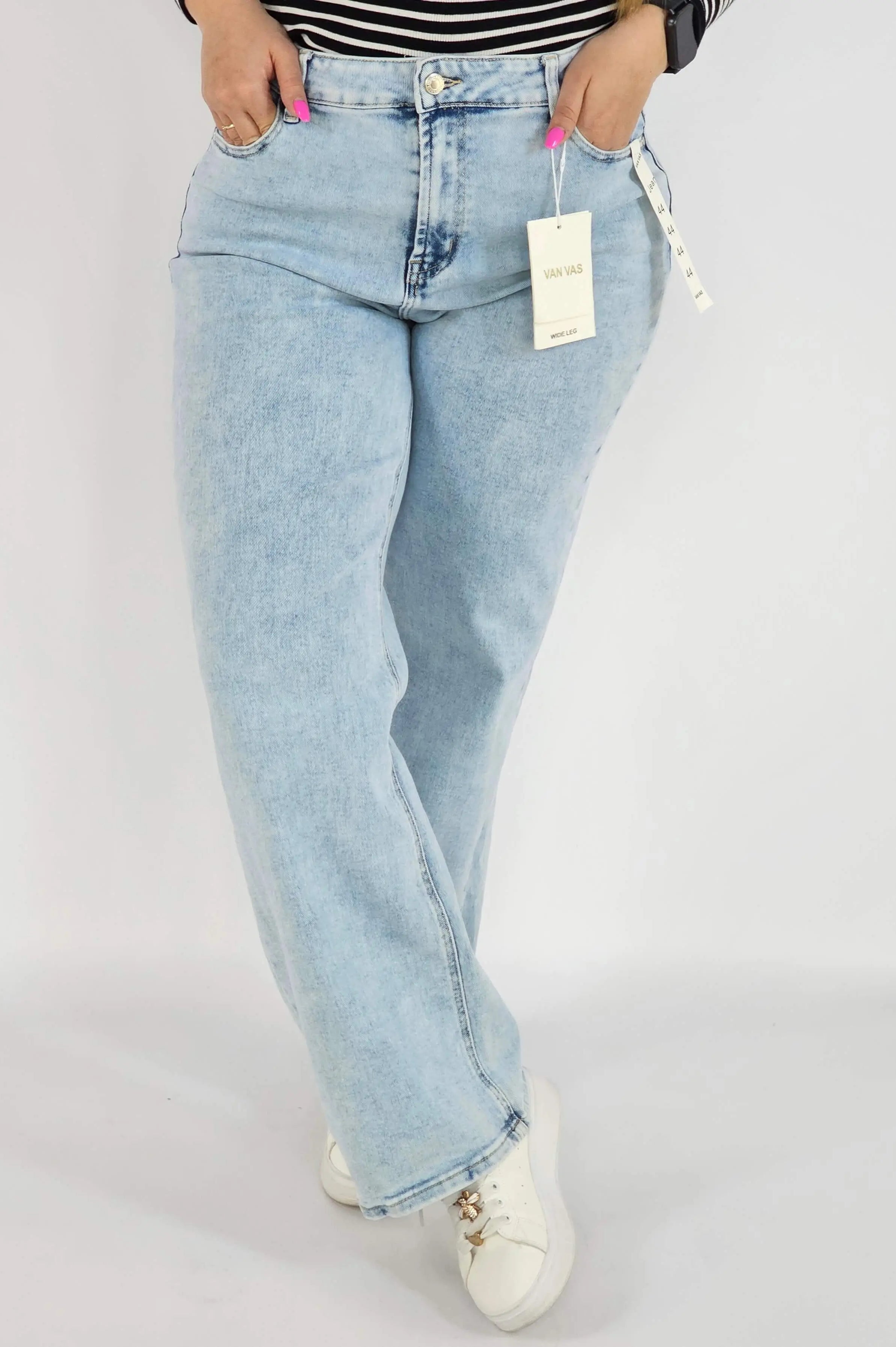 Spodnie Plus Size Jasne Jeansy Damskie – Klasyczne i Wygodne XXL Stylowa XL