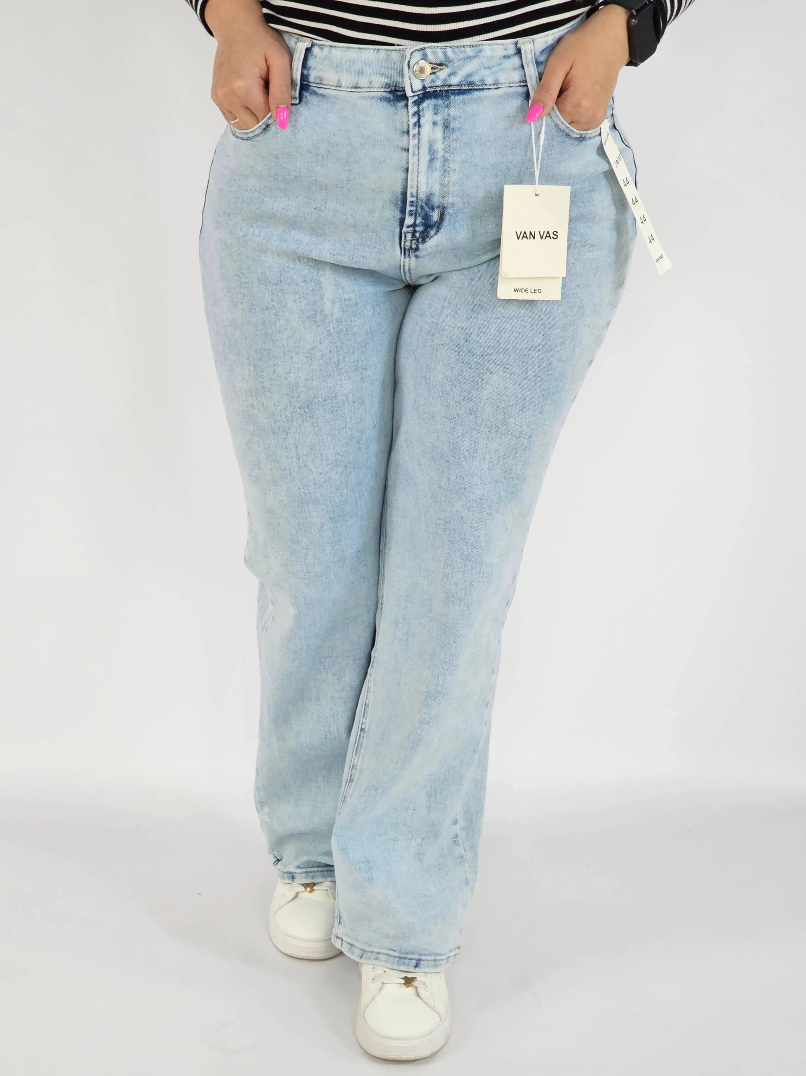 Spodnie Plus Size Jasne Jeansy Damskie – Klasyczne i Wygodne XXL Stylowa XL