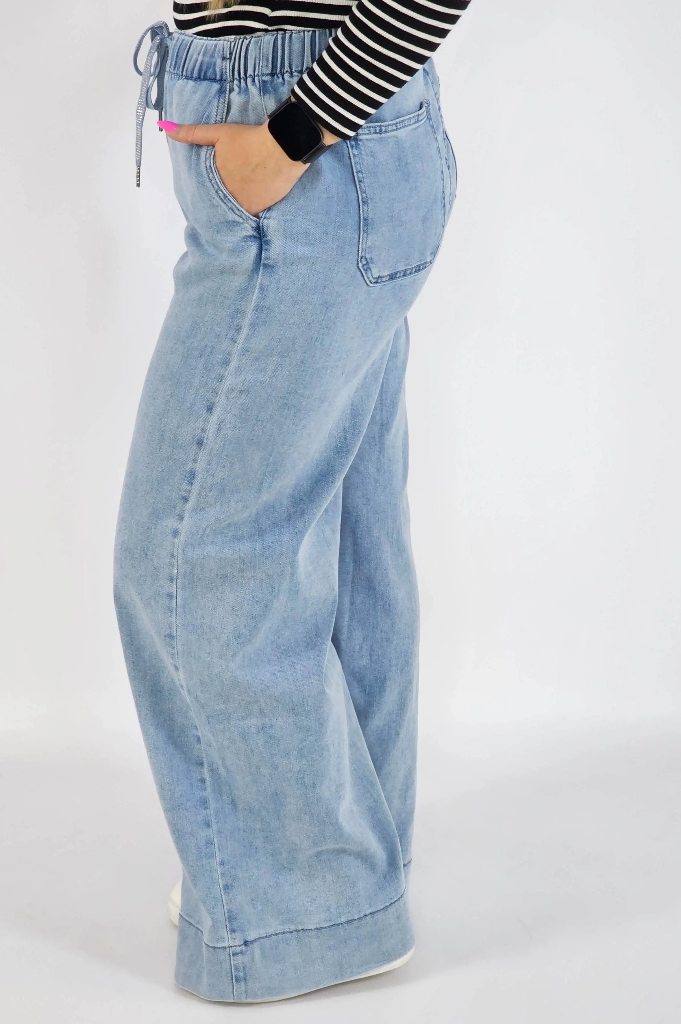 Spodnie Plus Size Jasne Jeansy z Gumką w Pasie – Wygodne i Stylowe XXL Stylowa XL