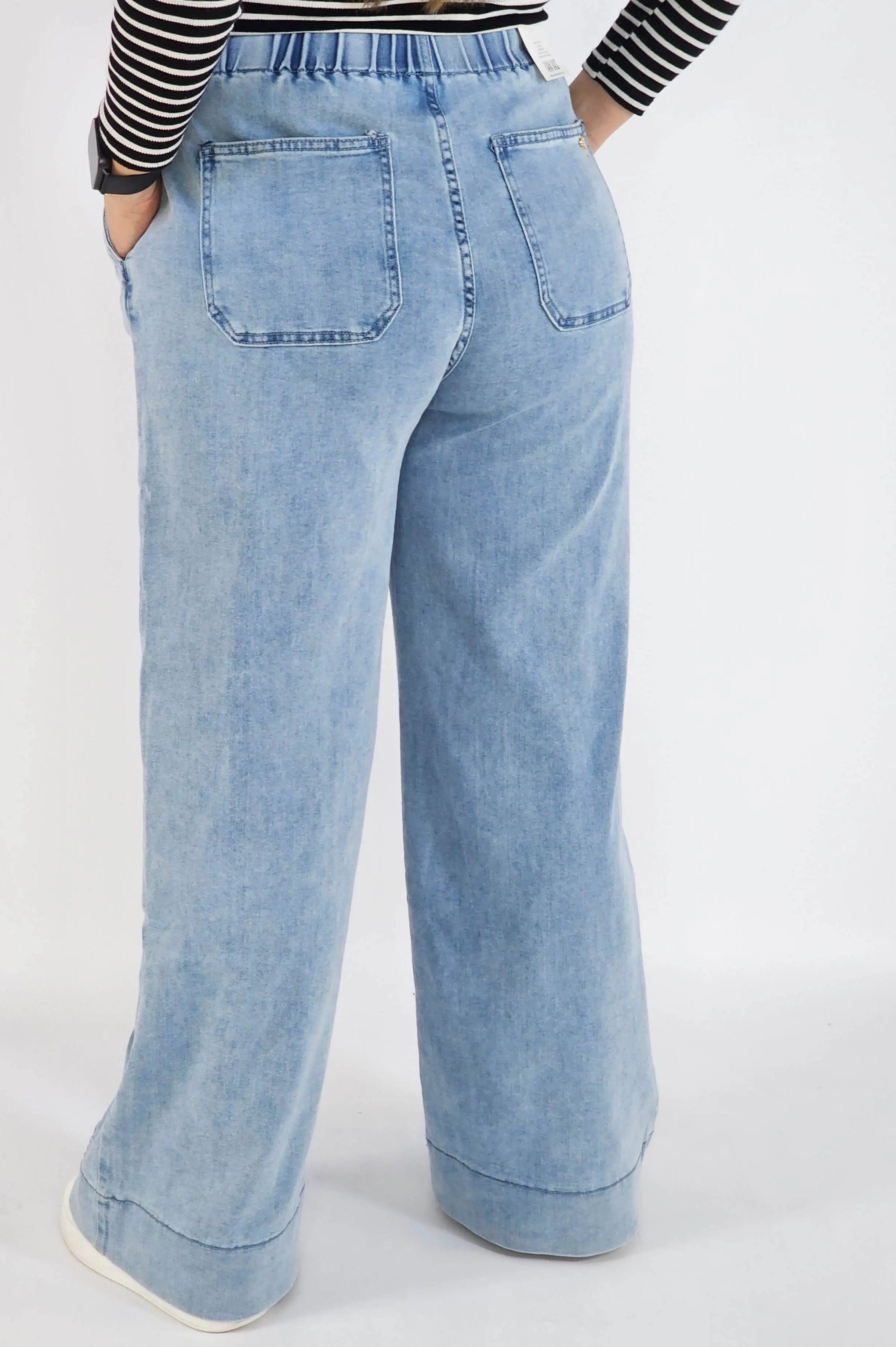 Spodnie Plus Size Jasne Jeansy z Gumką w Pasie – Wygodne i Stylowe XXL Stylowa XL