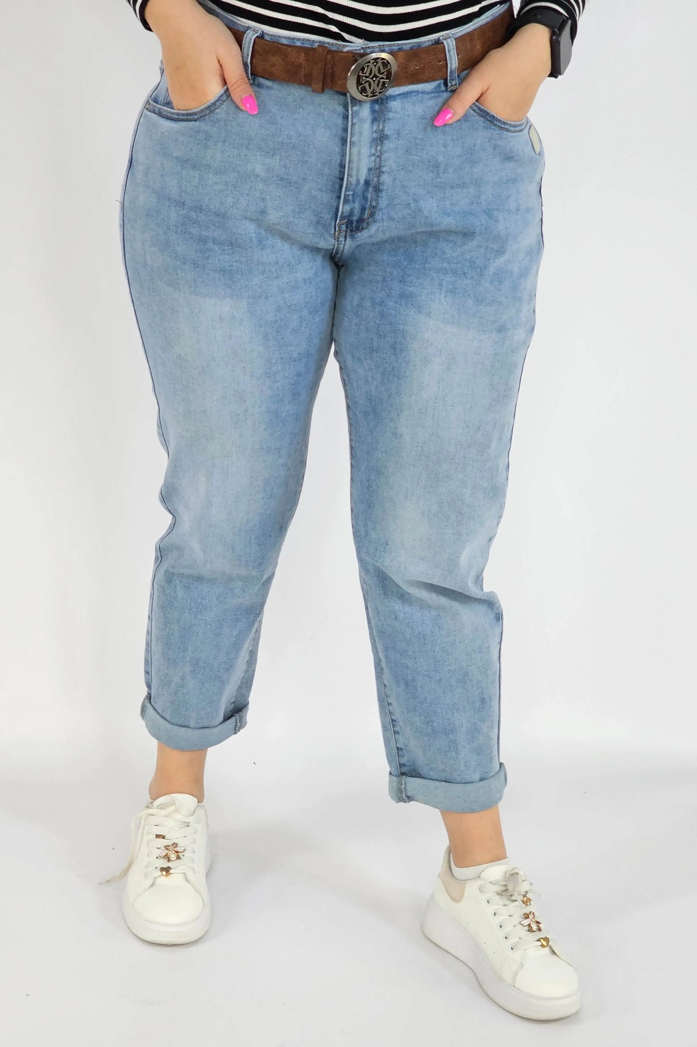 Spodnie Plus Size Jasne Jeansy z Paskiem – Klasyczne i Wygodne XXL Stylowa XL