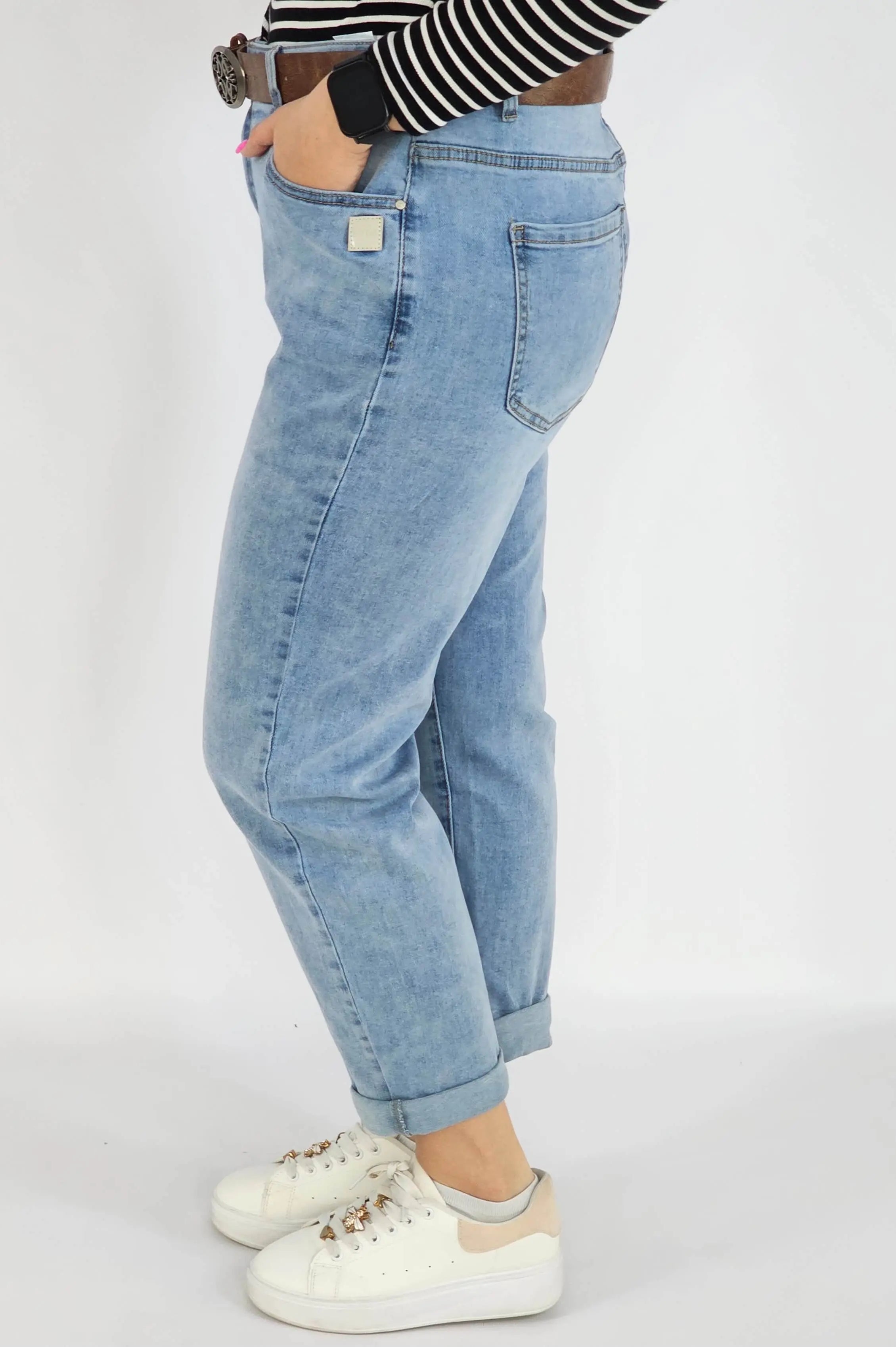 Spodnie Plus Size Jasne Jeansy z Paskiem – Klasyczne i Wygodne XXL Stylowa XL