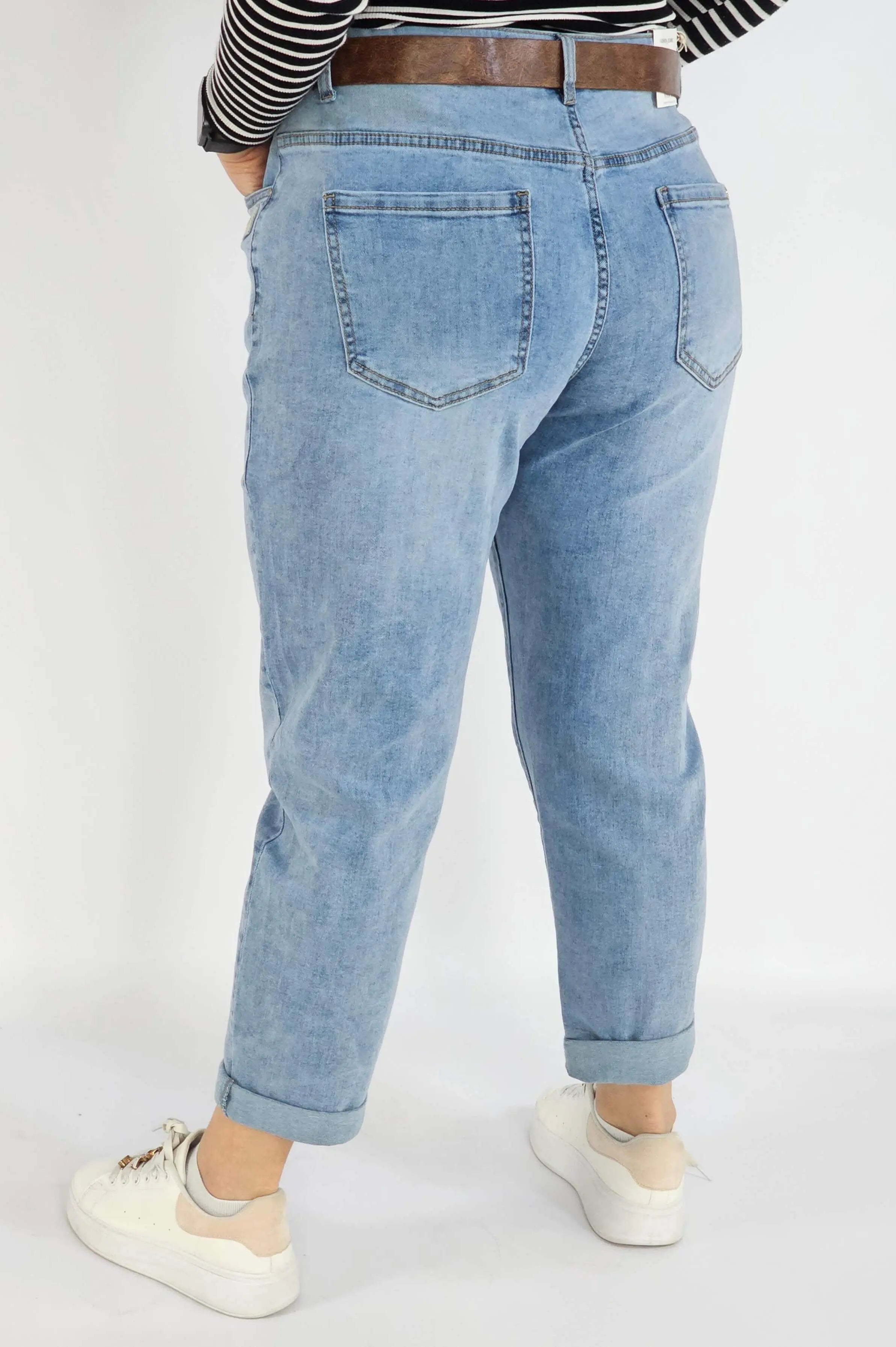 Spodnie Plus Size Jasne Jeansy z Paskiem – Klasyczne i Wygodne XXL Stylowa XL