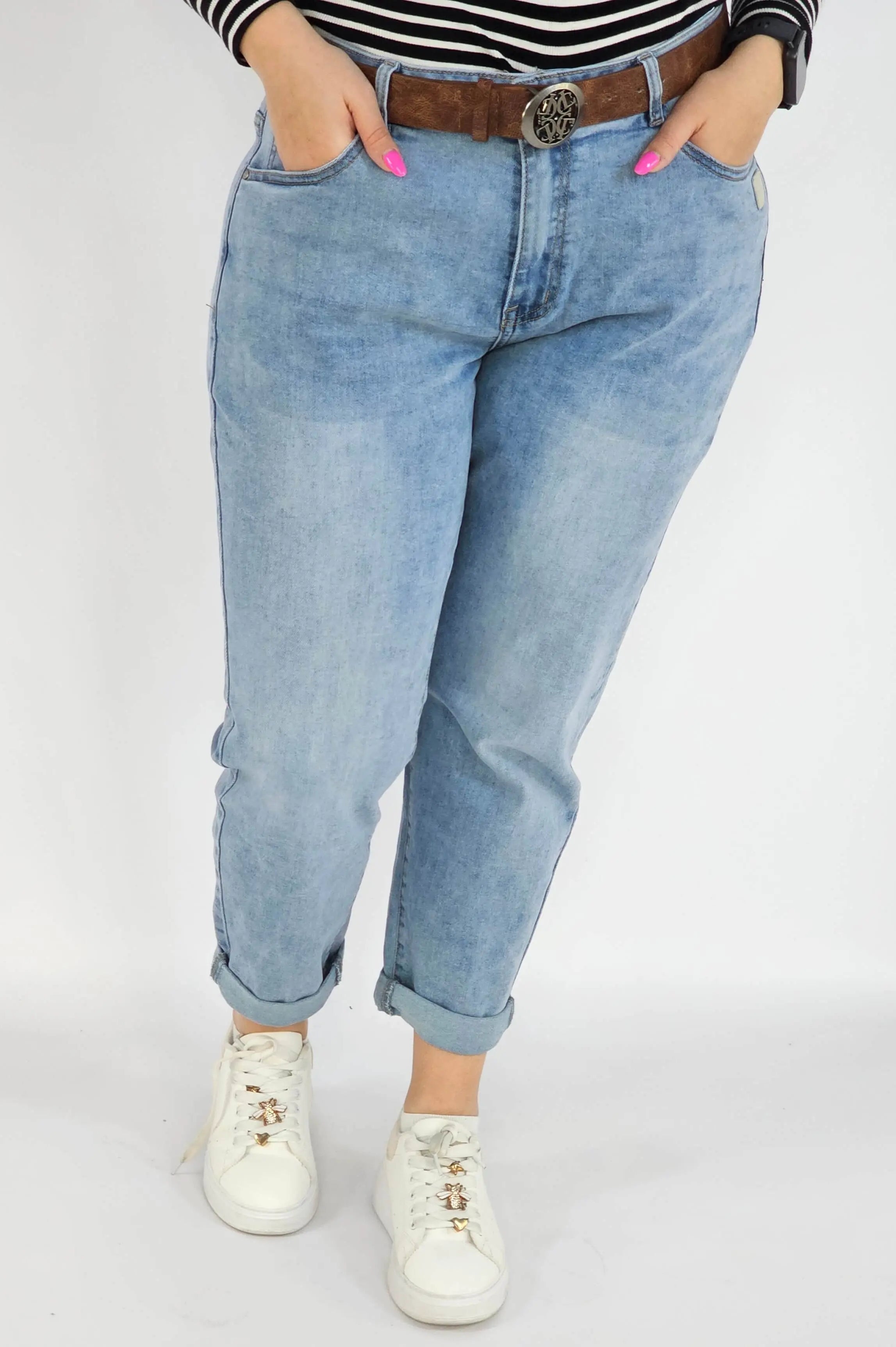 Spodnie Plus Size Jasne Jeansy z Paskiem – Klasyczne i Wygodne XXL Stylowa XL