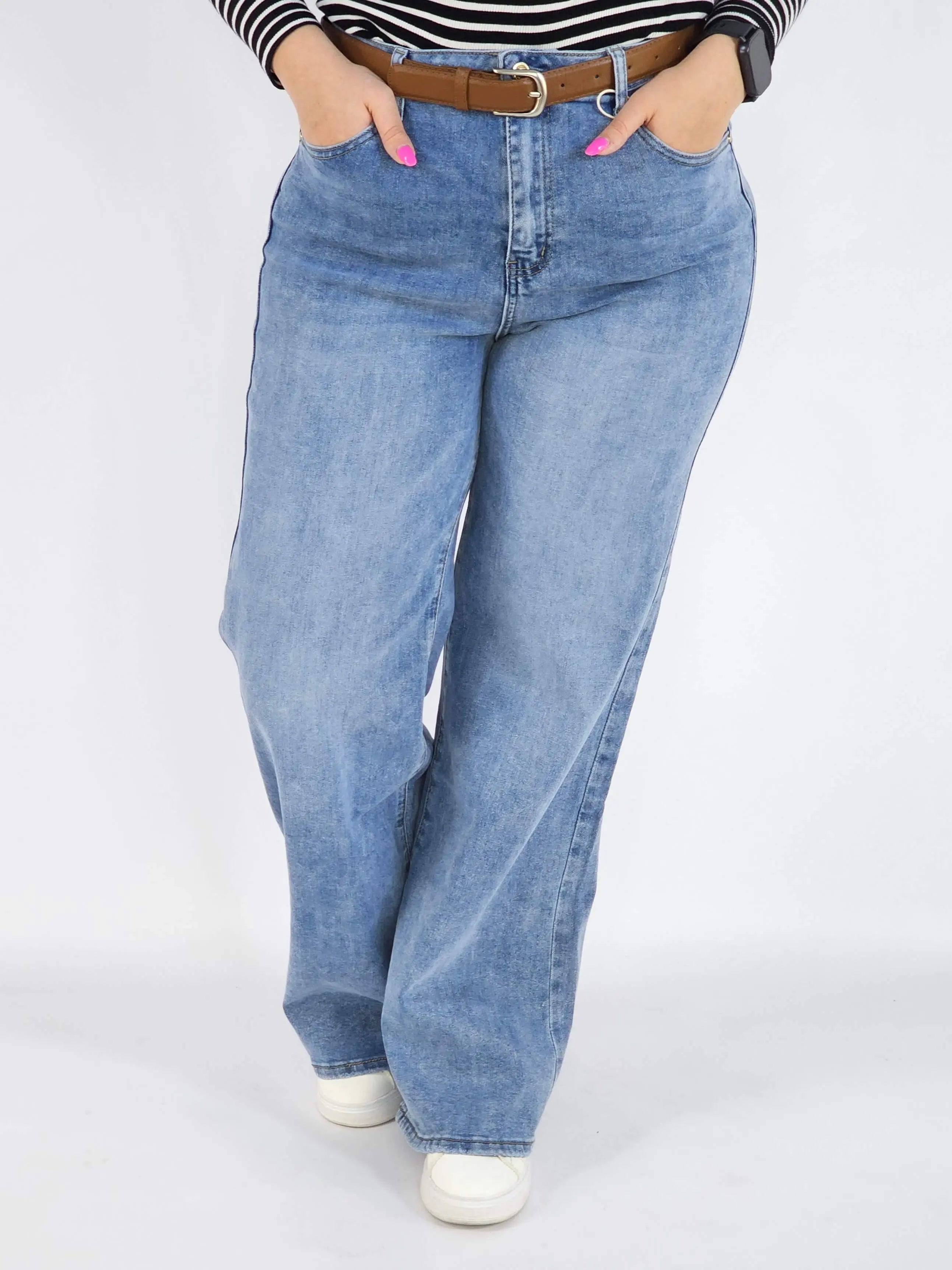 Spodnie Plus Size Niebieskie Jeansy Szeroka Nogawka – Stylowe i Wygodne XXL Stylowa XL