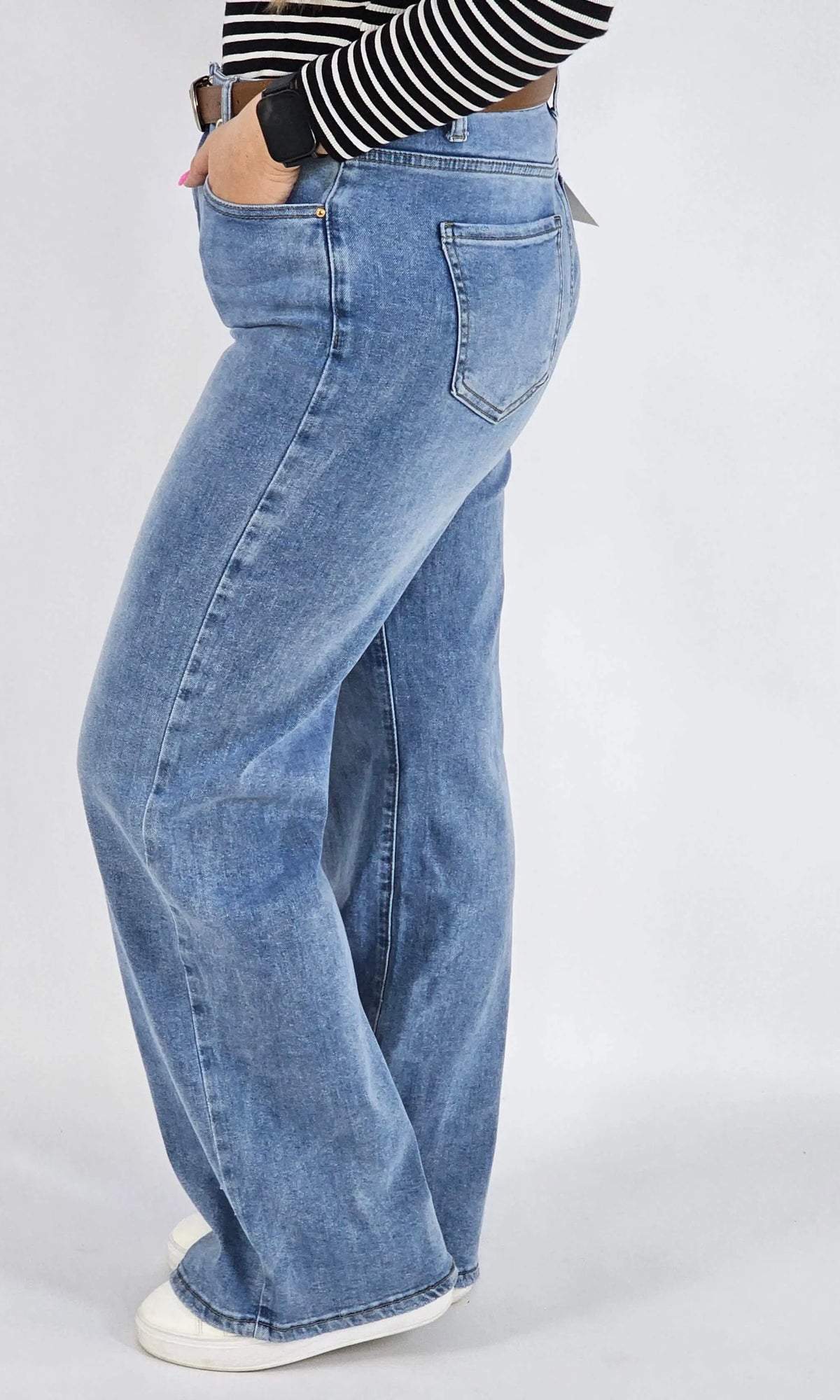 Spodnie Plus Size Niebieskie Jeansy Szeroka Nogawka – Stylowe i Wygodne XXL Stylowa XL