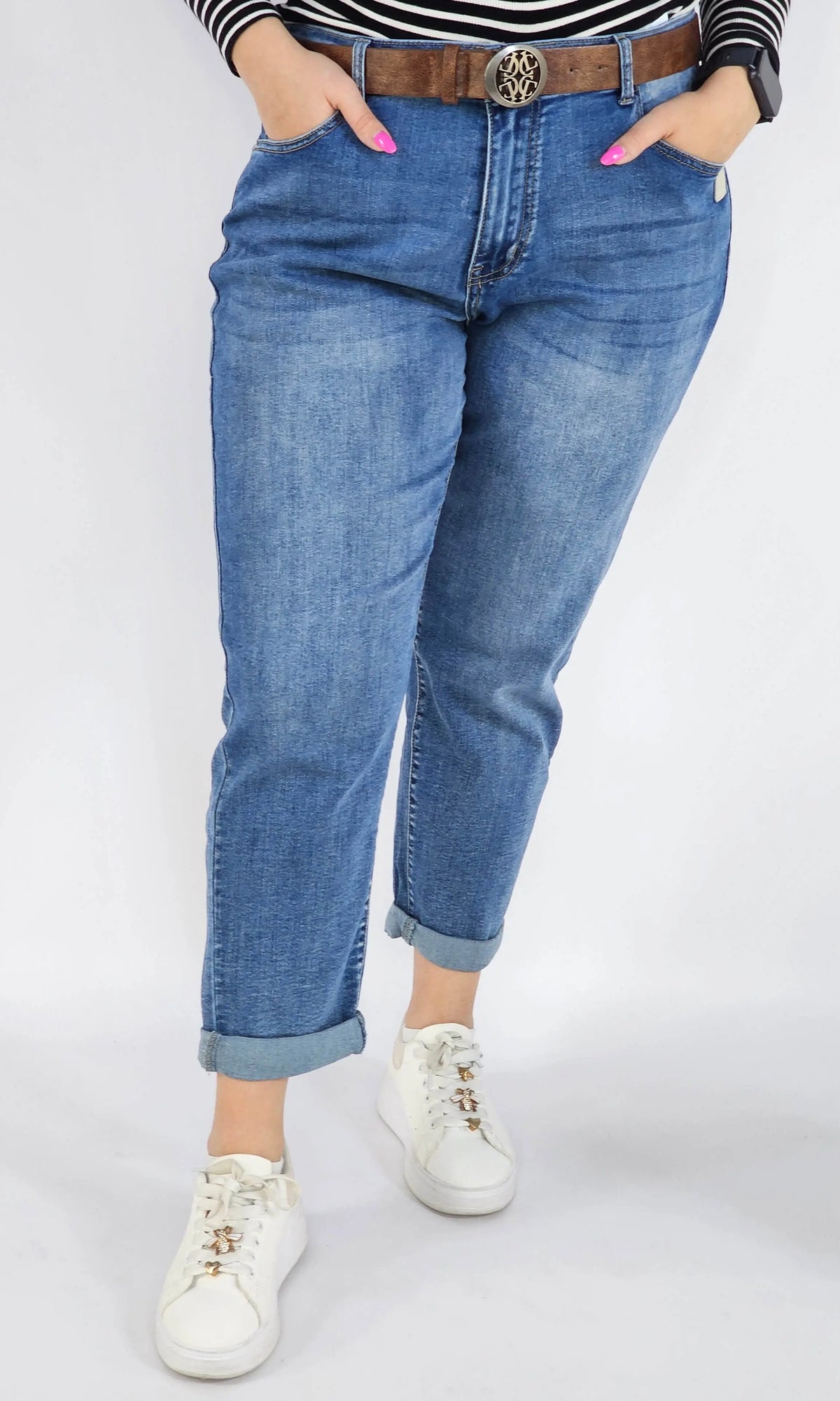 Spodnie Plus Size Niebieskie Jeansy z Paskiem – Klasyczne i Wygodne XXL Stylowa XL