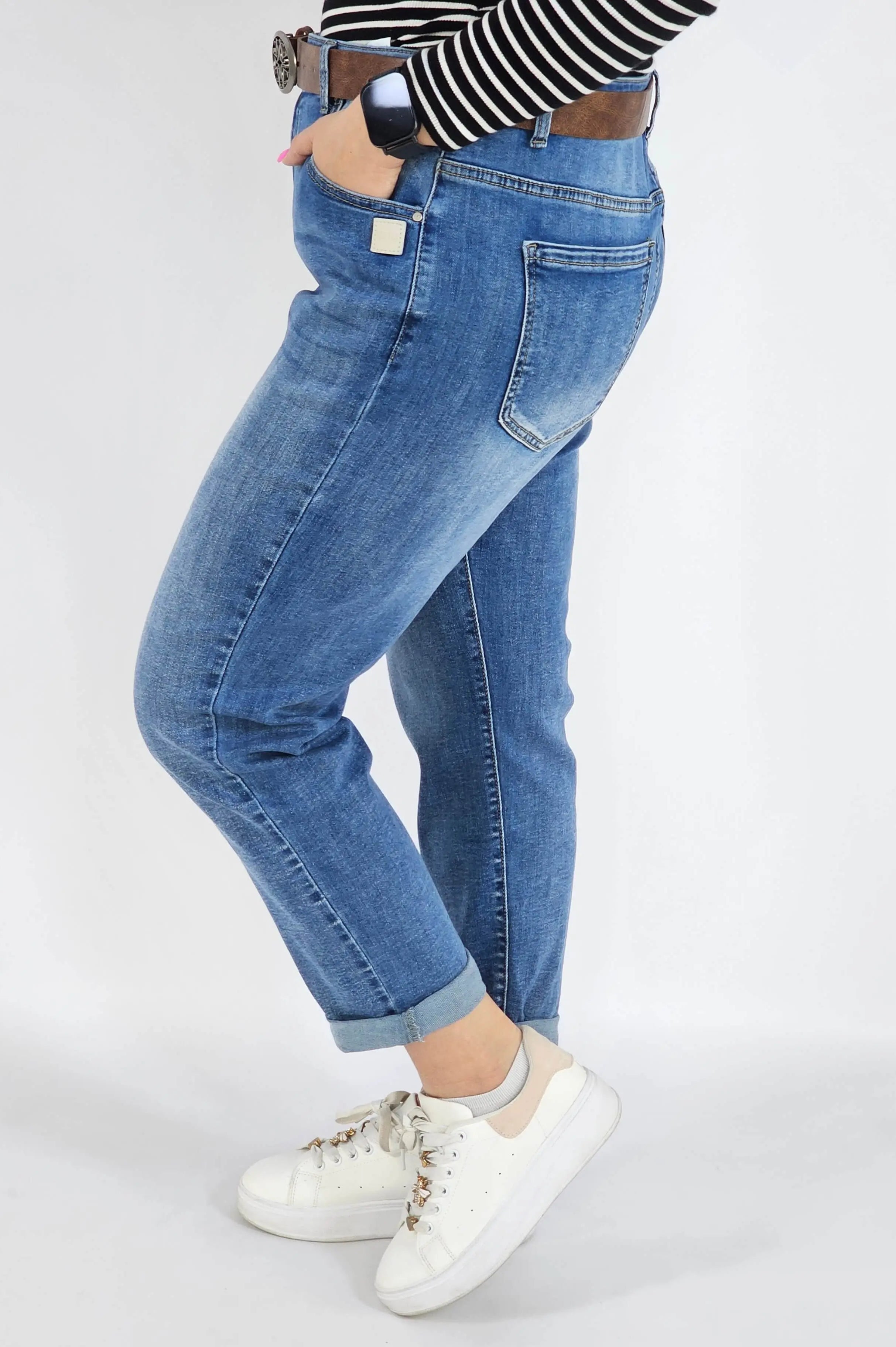 Spodnie Plus Size Niebieskie Jeansy z Paskiem – Klasyczne i Wygodne XXL Stylowa XL