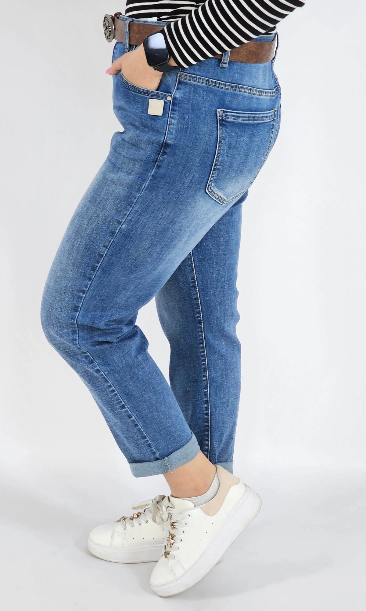 Spodnie Plus Size Niebieskie Jeansy z Paskiem – Klasyczne i Wygodne XXL Stylowa XL