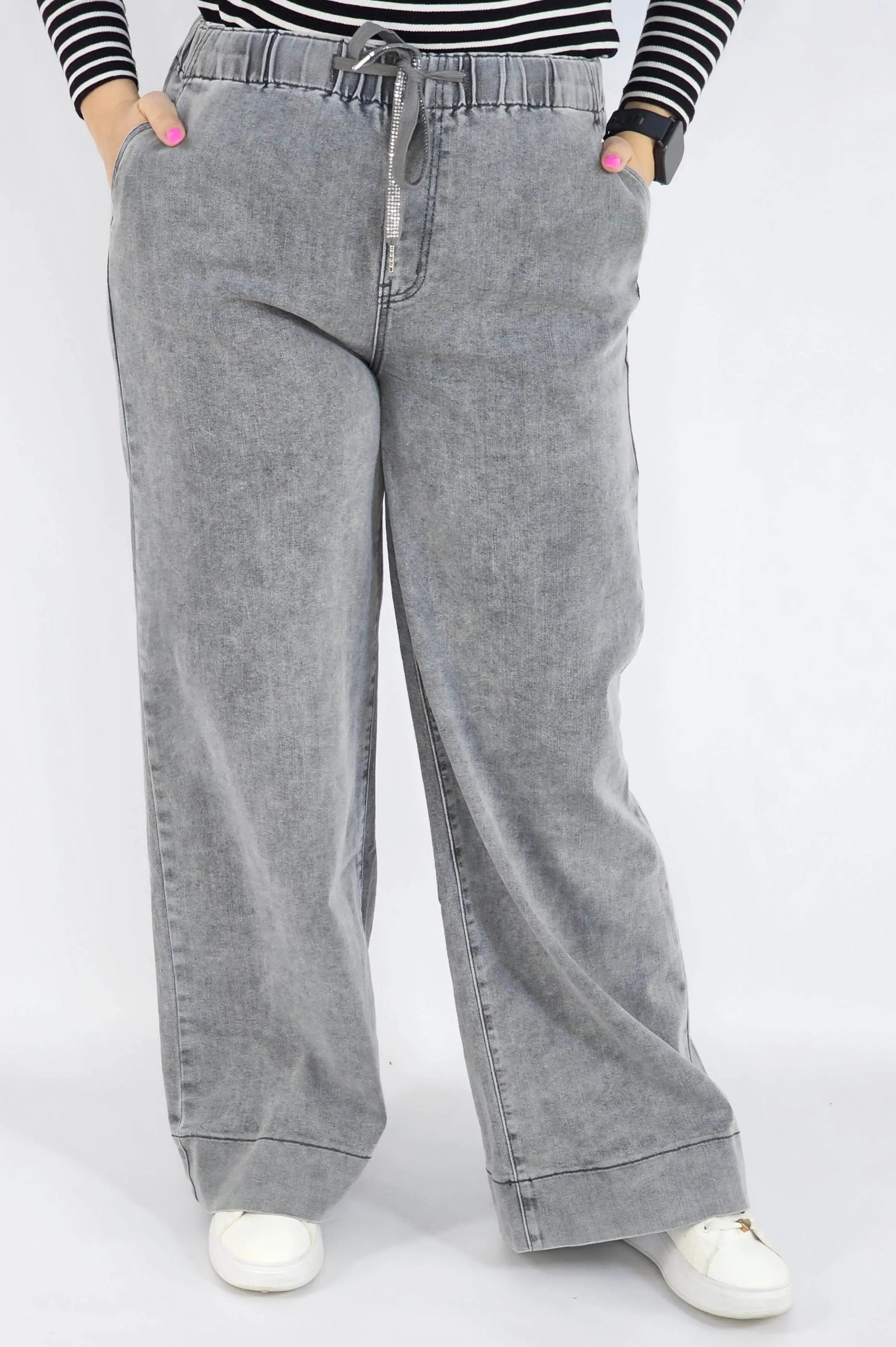 Spodnie Plus Size Szare Jeansy z Gumką w Pasie – Wygodne i Stylowe XXL Stylowa XL
