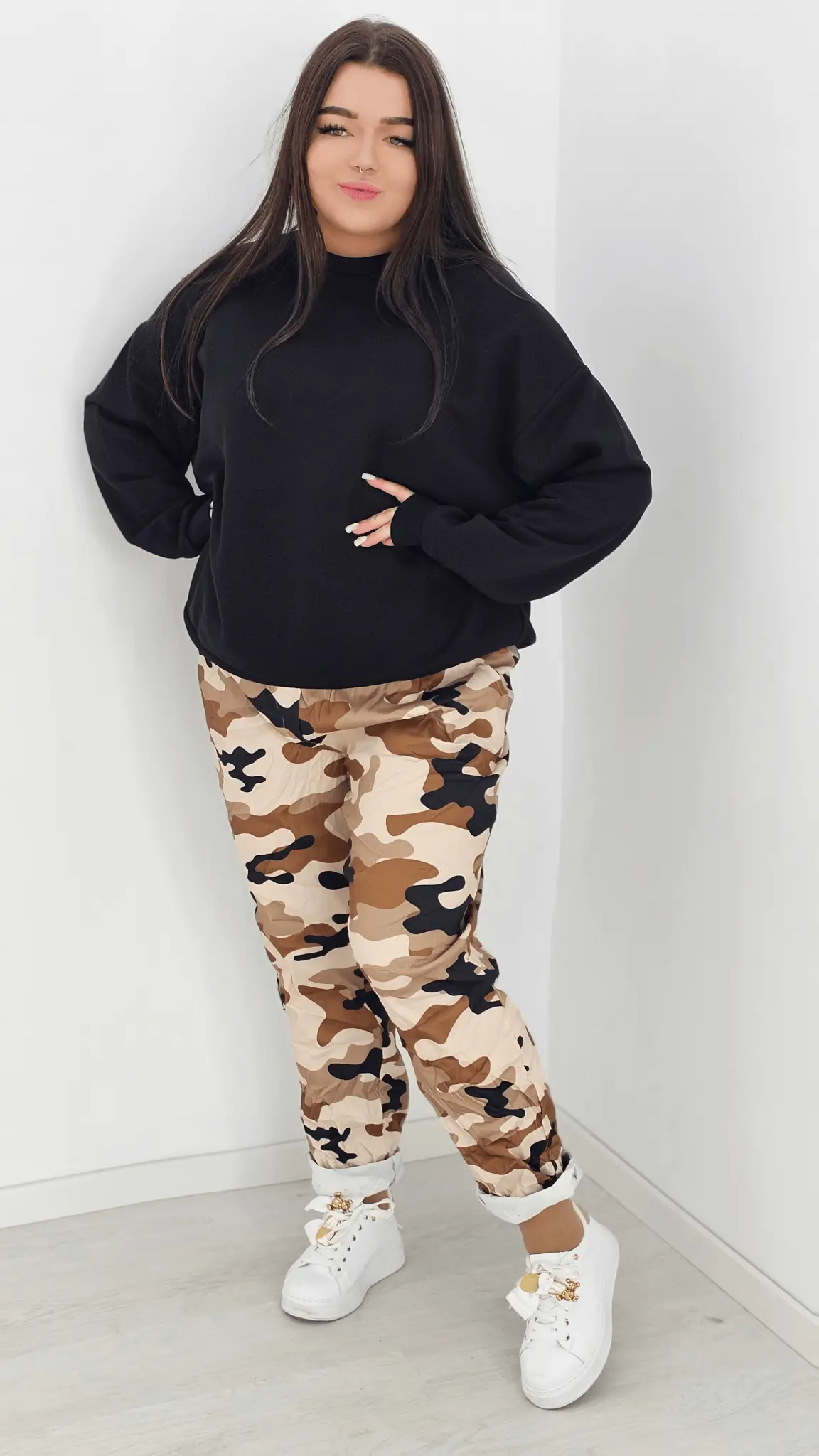 Spodnie gnieciuchy z wzorem moro brąz Stylowa XL