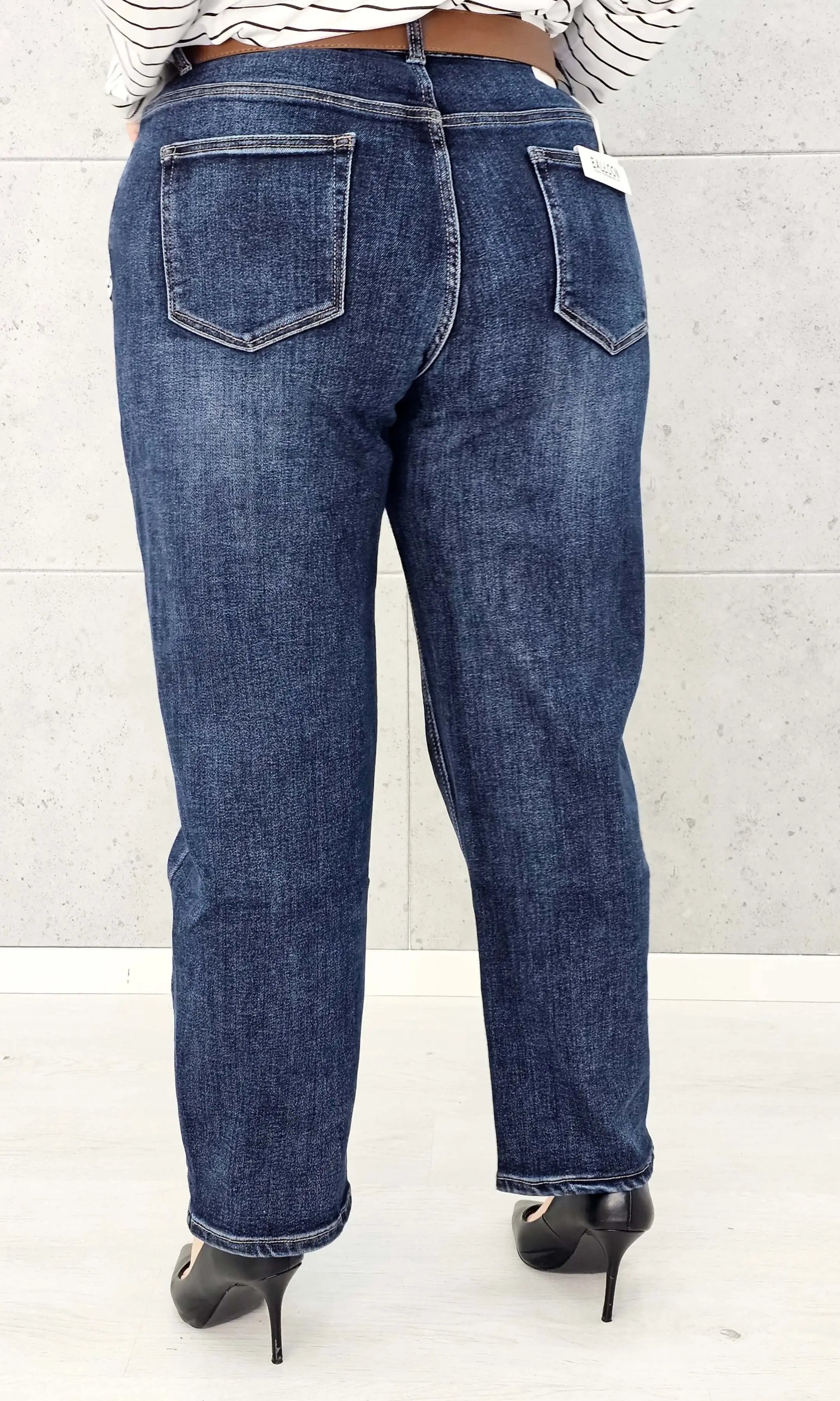 Spodnie jeansowe StylowaXL Balloon – komfort i styl w modzie plus size Stylowa XL