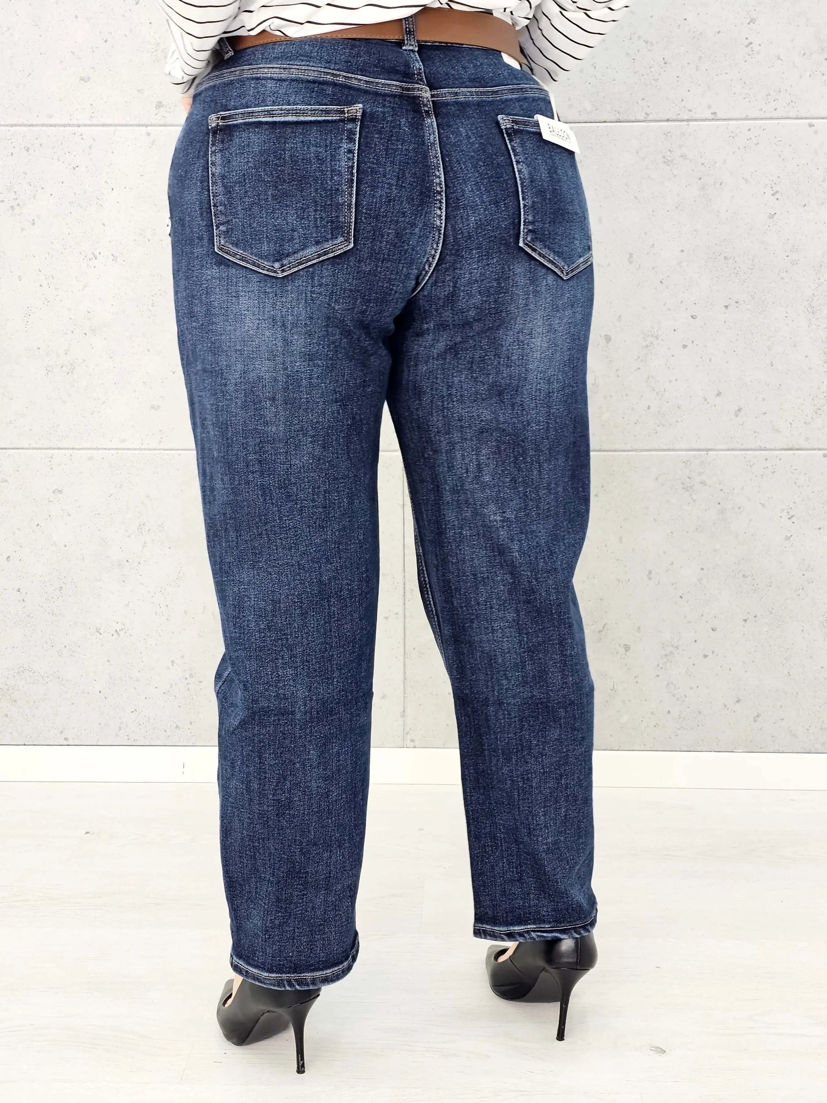 Spodnie jeansowe StylowaXL Balloon – komfort i styl w modzie plus size Stylowa XL