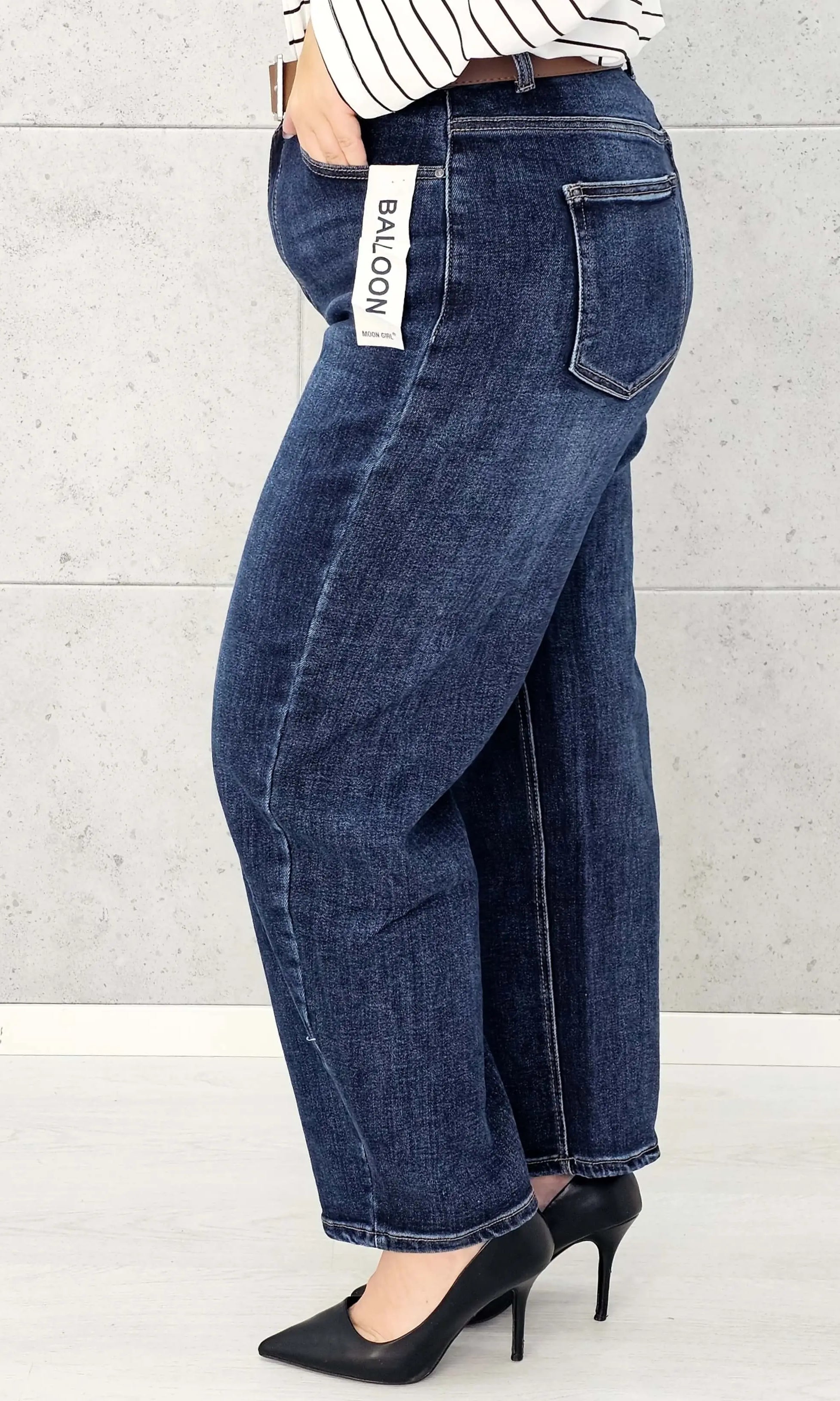 Spodnie jeansowe StylowaXL Balloon – komfort i styl w modzie plus size Stylowa XL