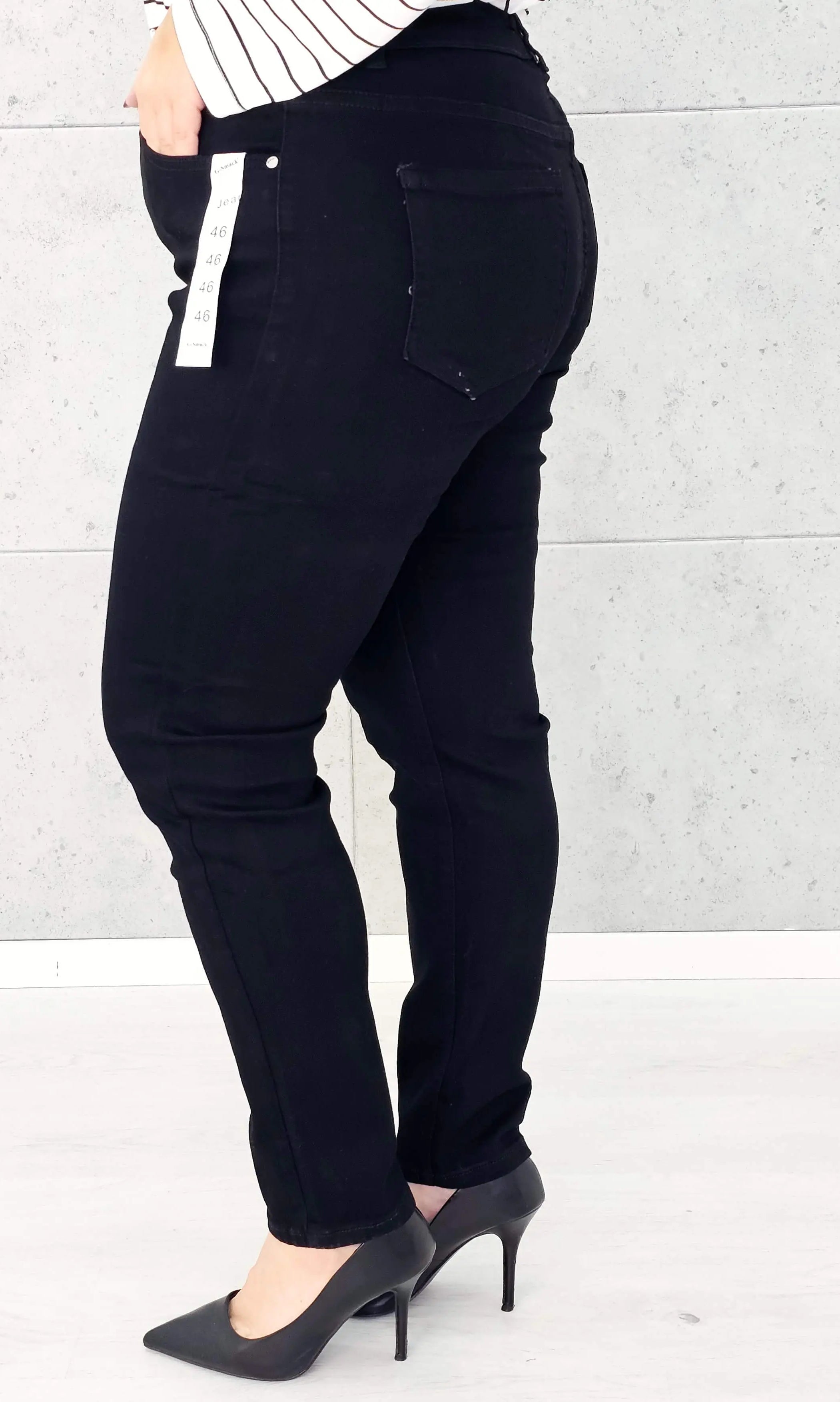 Spodnie jeansowe StylowaXL Slim Fit Black – eleganckie czarne spodnie plus size Stylowa XL