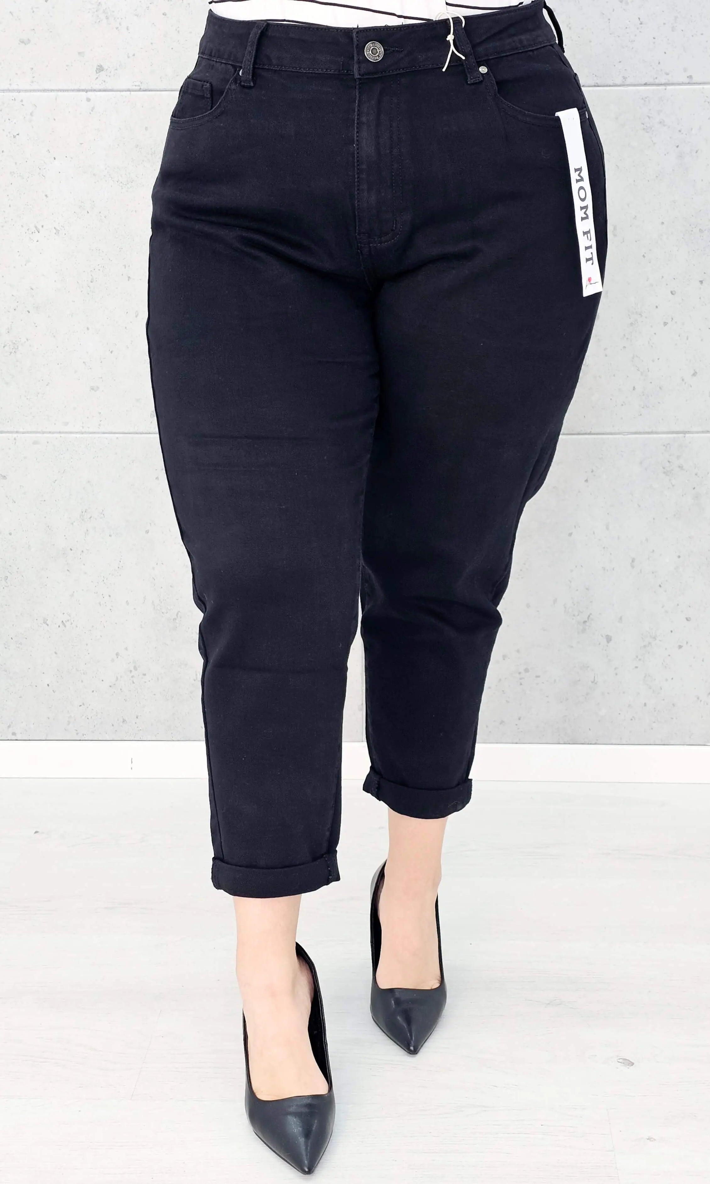 Spodnie jeansowe StylowaXL Straight Fit Black – klasyczne czarne spodnie plus size Stylowa XL