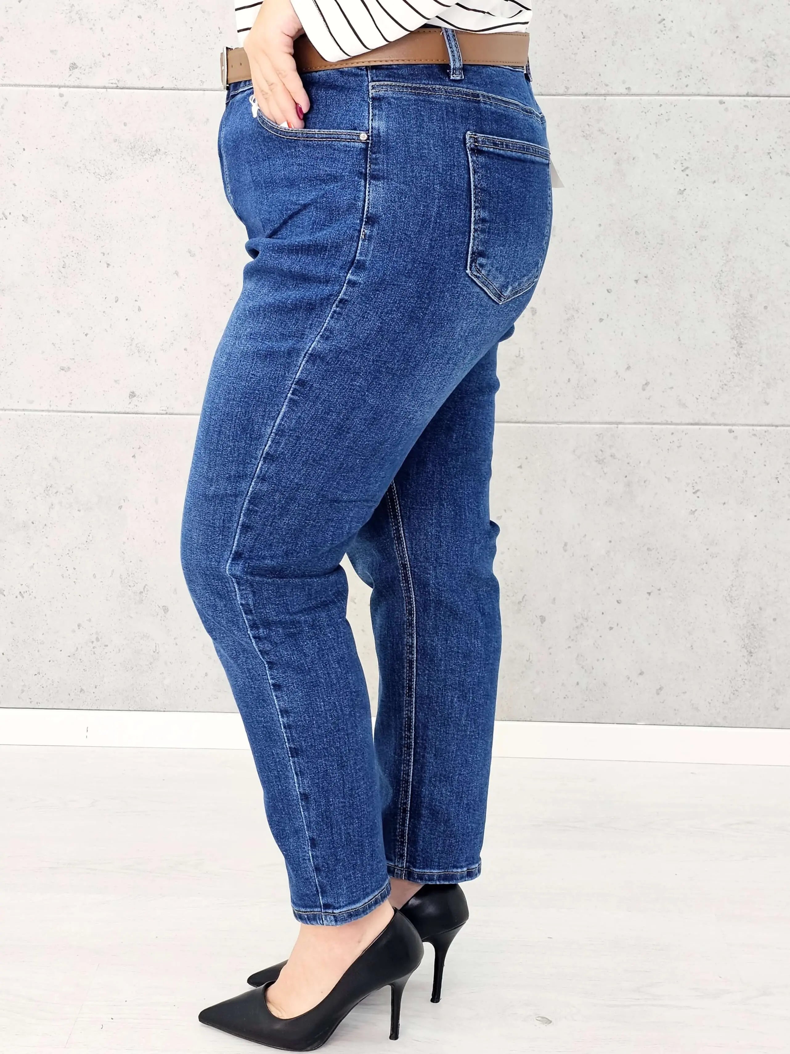 Spodnie jeansowe StylowaXL – klasyka i wygoda w modzie plus size. M.Sara. Stylowa XL