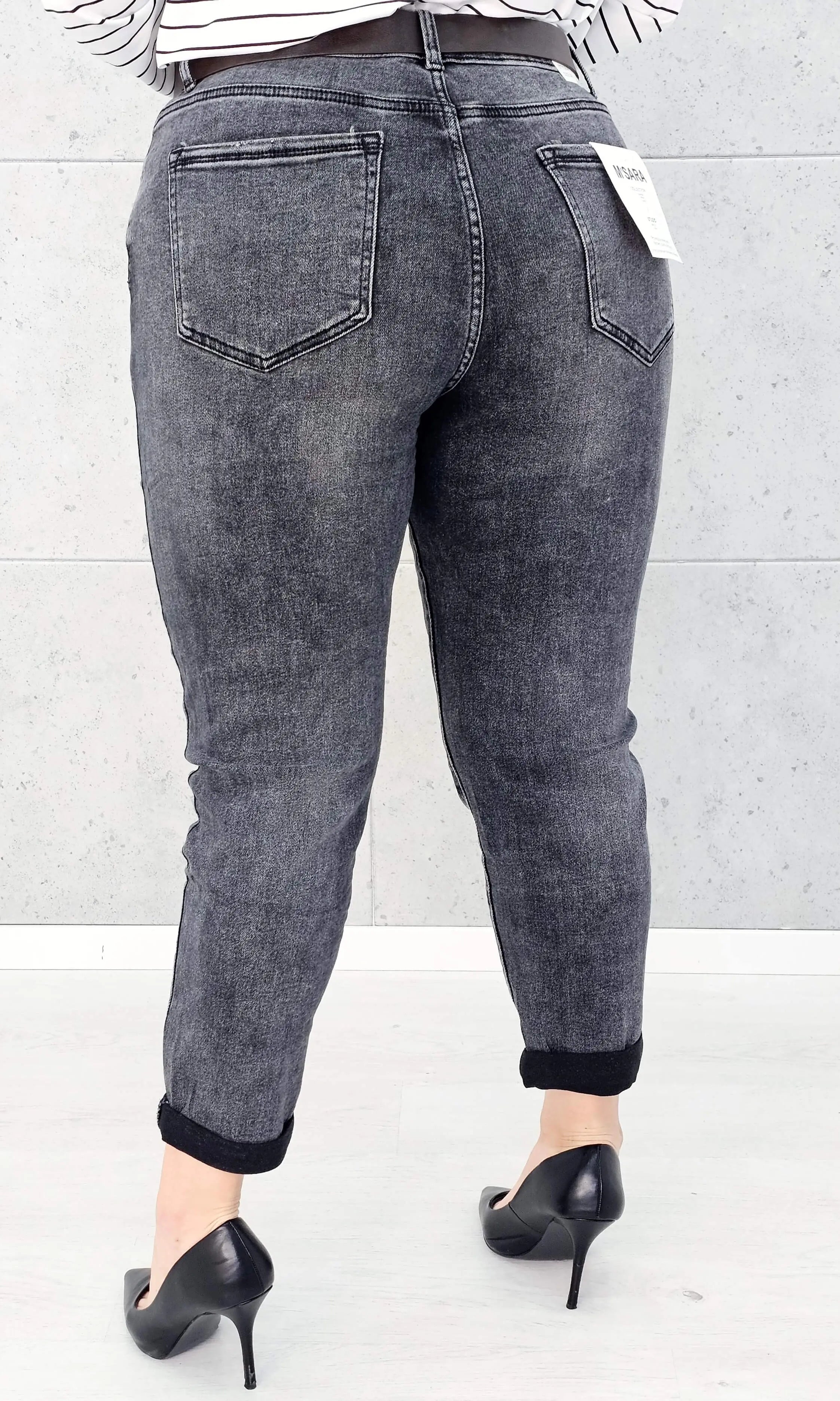 Spodnie jeansowe StylowaXL – nowoczesny fason i perfekcyjne dopasowanie w modzie plus size. M.Sara Stylowa XL