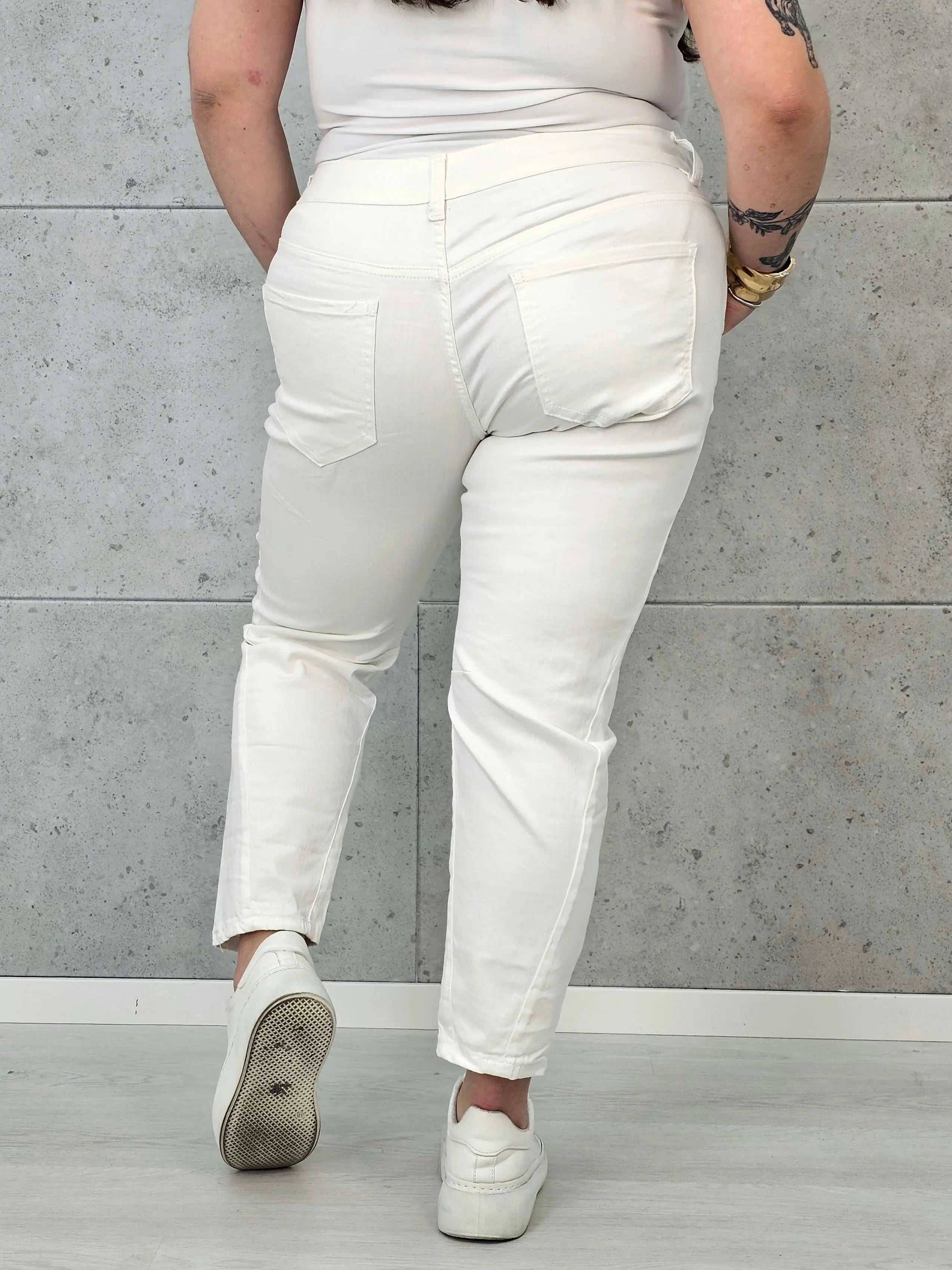 Spodnie jeansowe damskie plus size – modne, wygodne i stylowe Stylowa XL