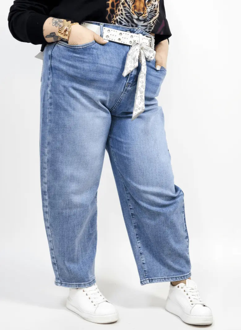 Spodnie jeansowe plus size M'Sara z prostą nogawką i wysokim stanem Stylowa XL