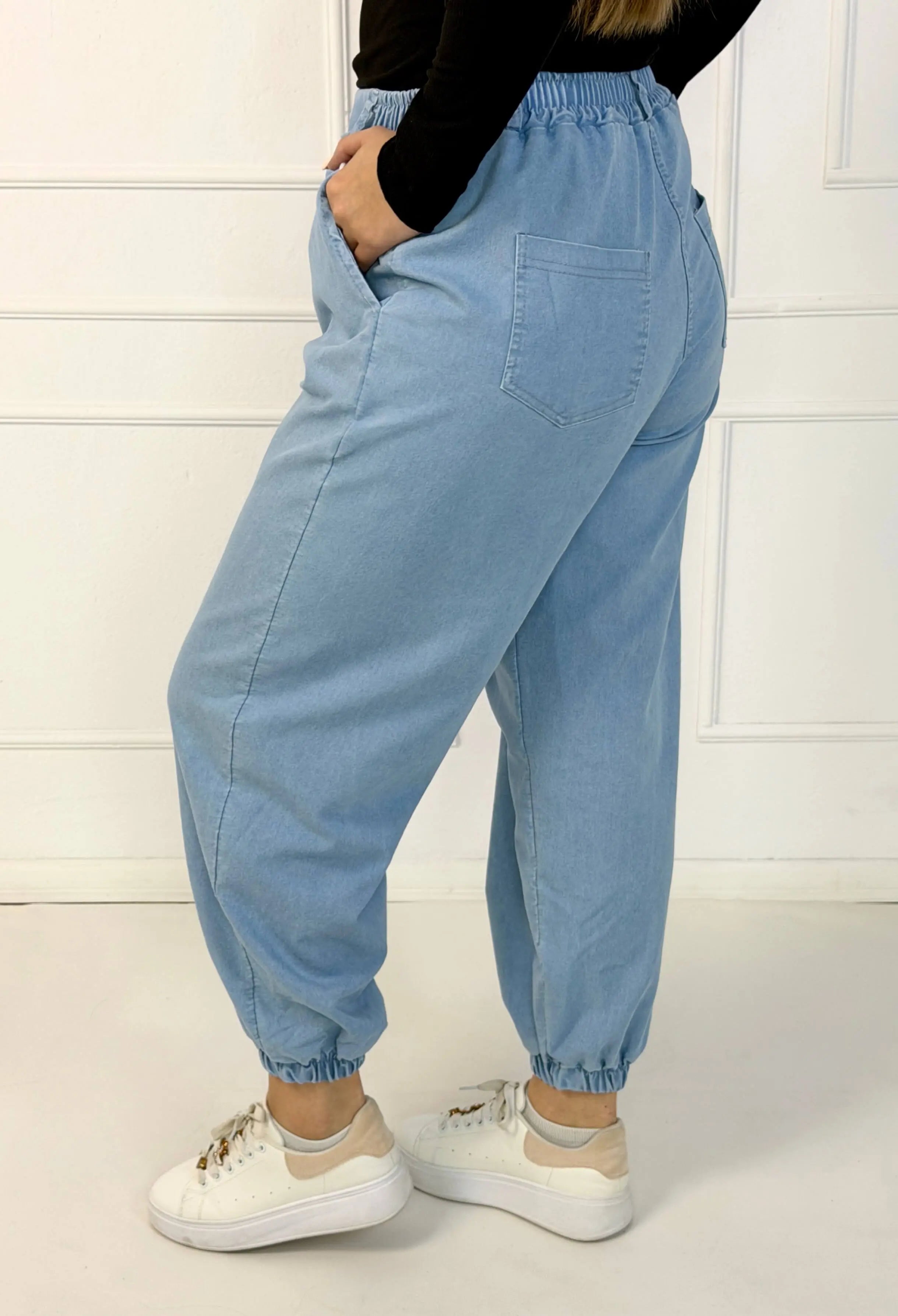 Spodnie jeansowe plus size joggery – wygoda, styl i nowoczesny luz Stylowa XL