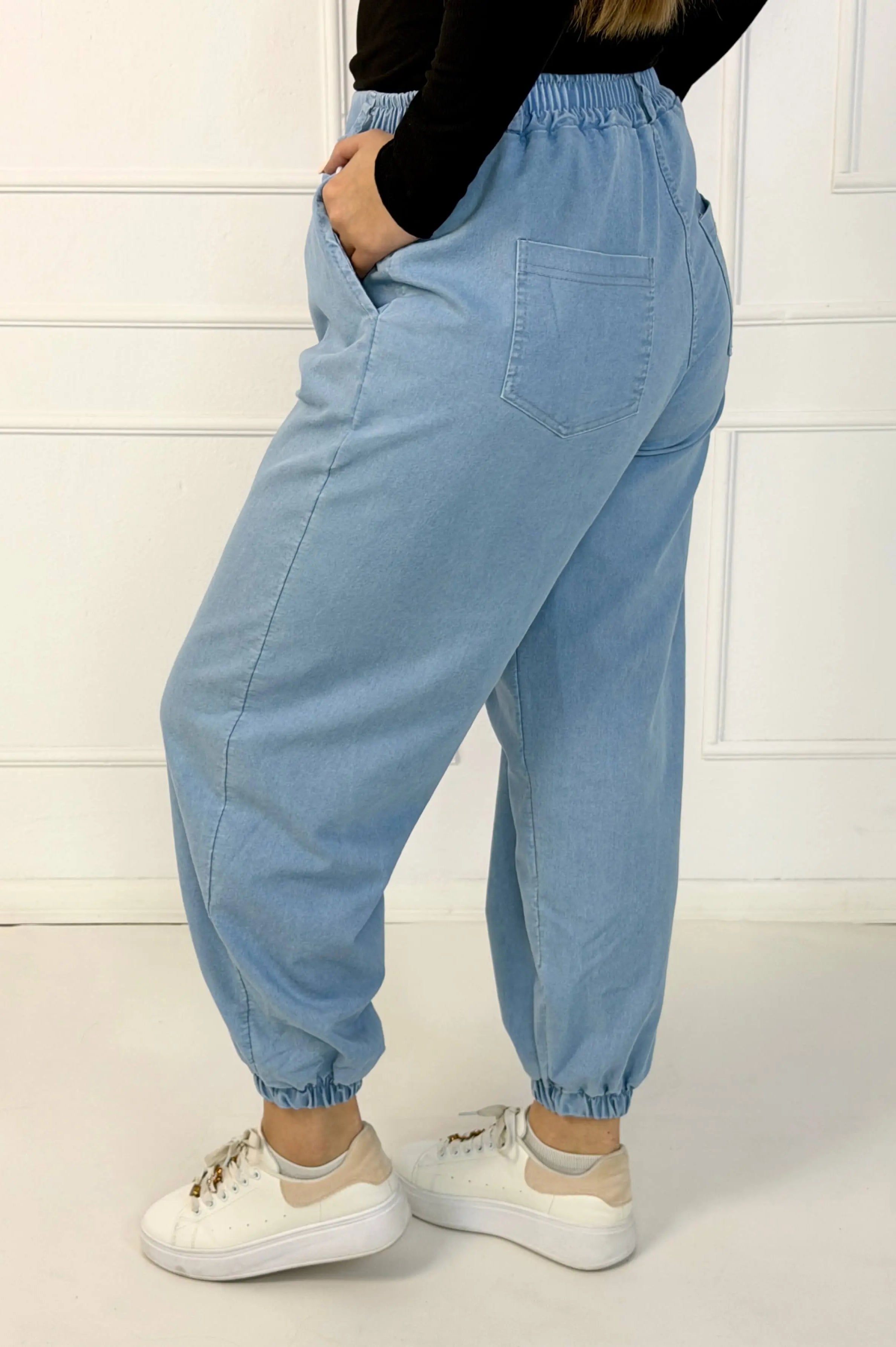 Spodnie jeansowe plus size joggery – wygoda, styl i nowoczesny luz Stylowa XL