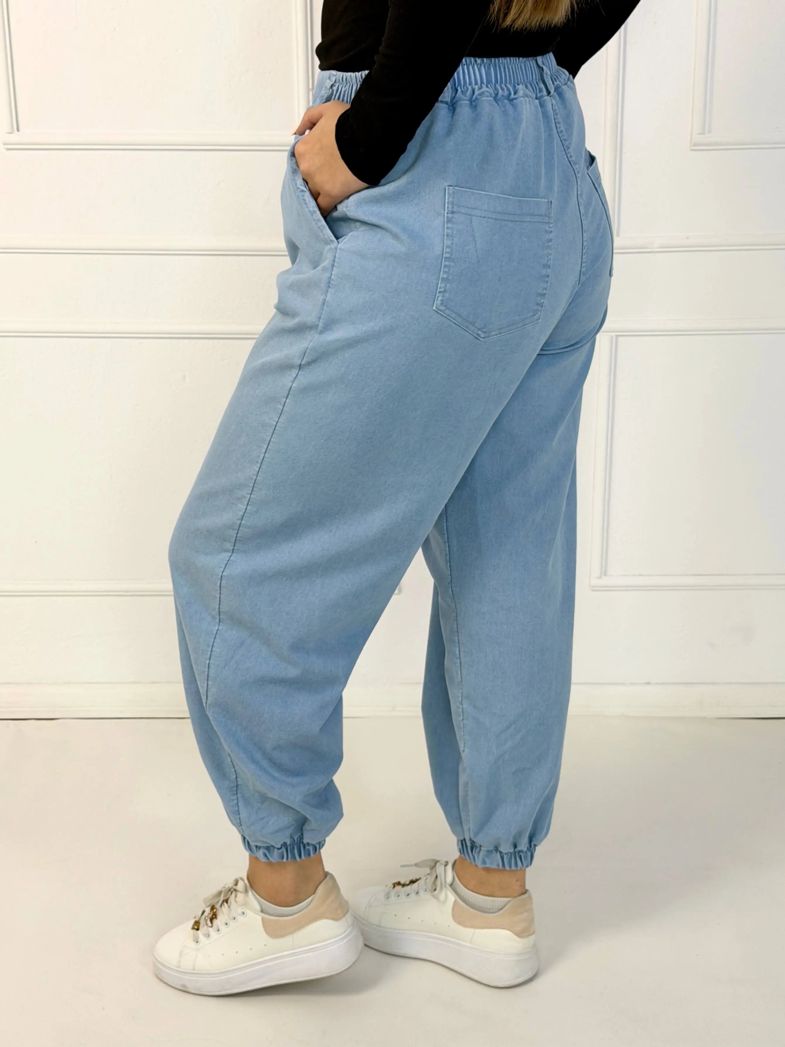 Spodnie jeansowe plus size joggery – wygoda, styl i nowoczesny luz Stylowa XL
