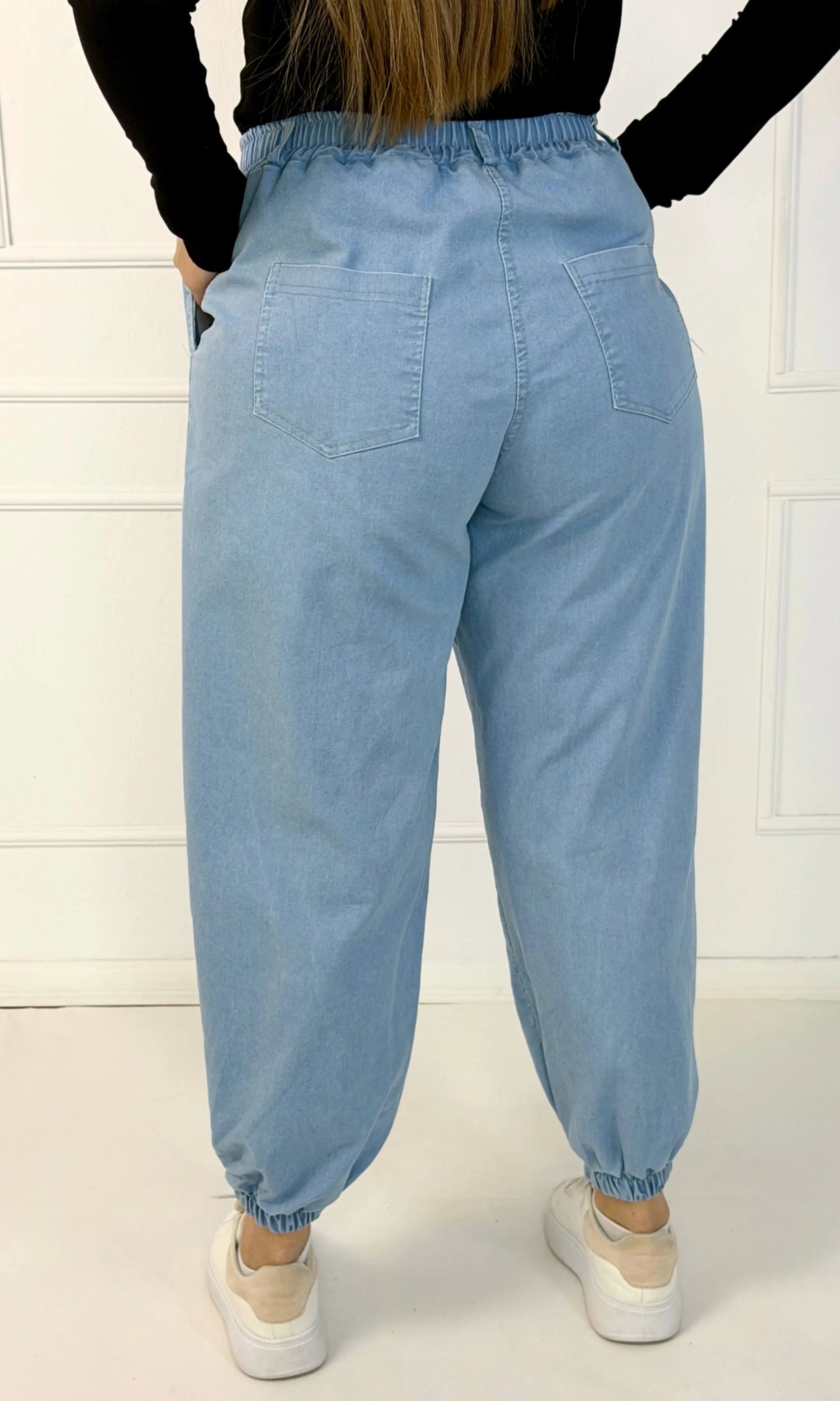 Spodnie jeansowe plus size joggery – wygoda, styl i nowoczesny luz Stylowa XL