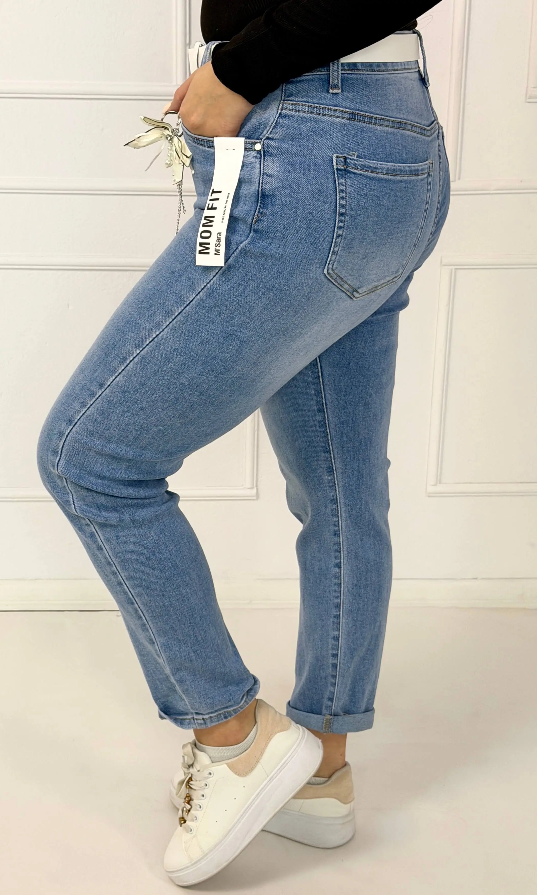 Spodnie jeansowe plus size mom fit z paskiem Stylowa XL