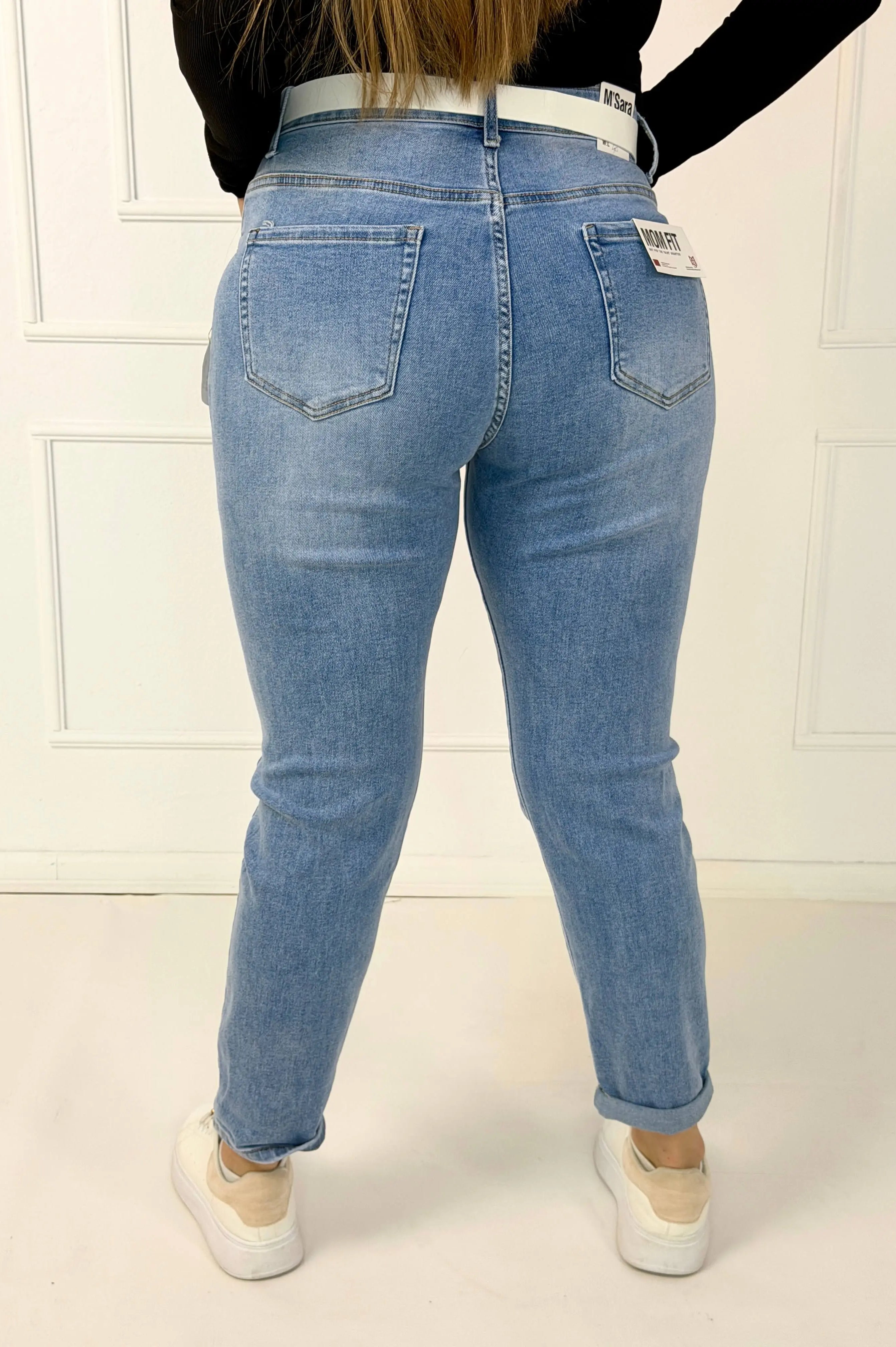 Spodnie jeansowe plus size mom fit z paskiem Stylowa XL
