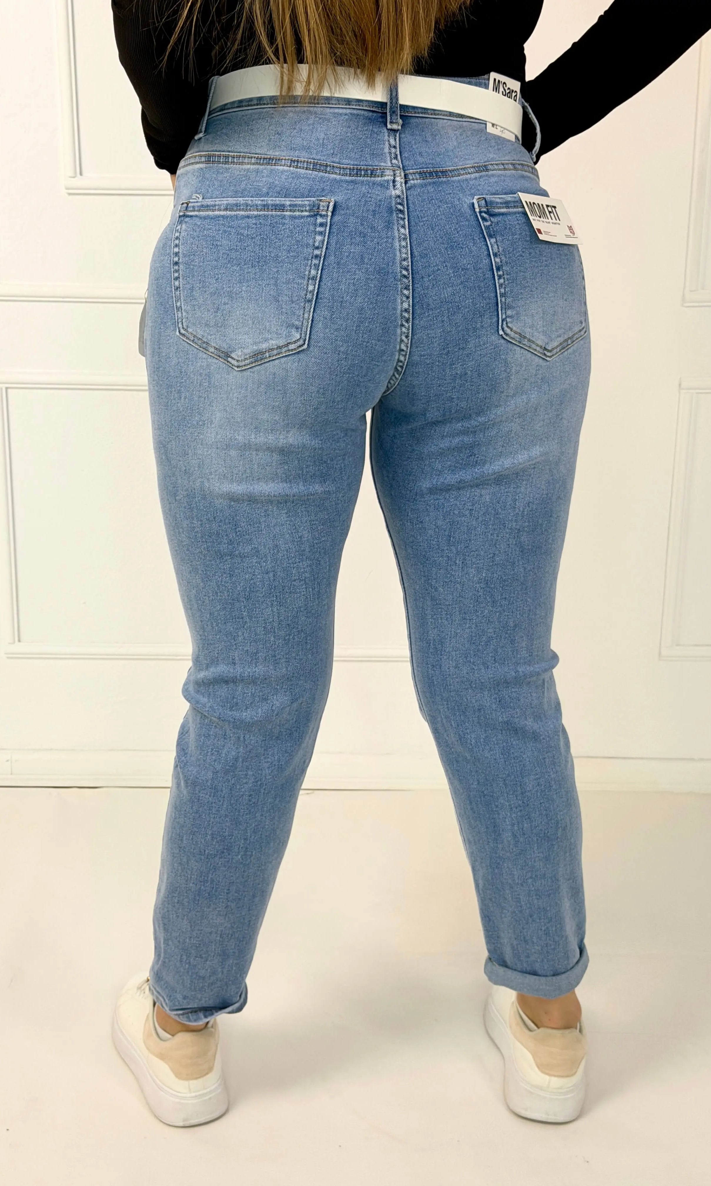 Spodnie jeansowe plus size mom fit z paskiem Stylowa XL