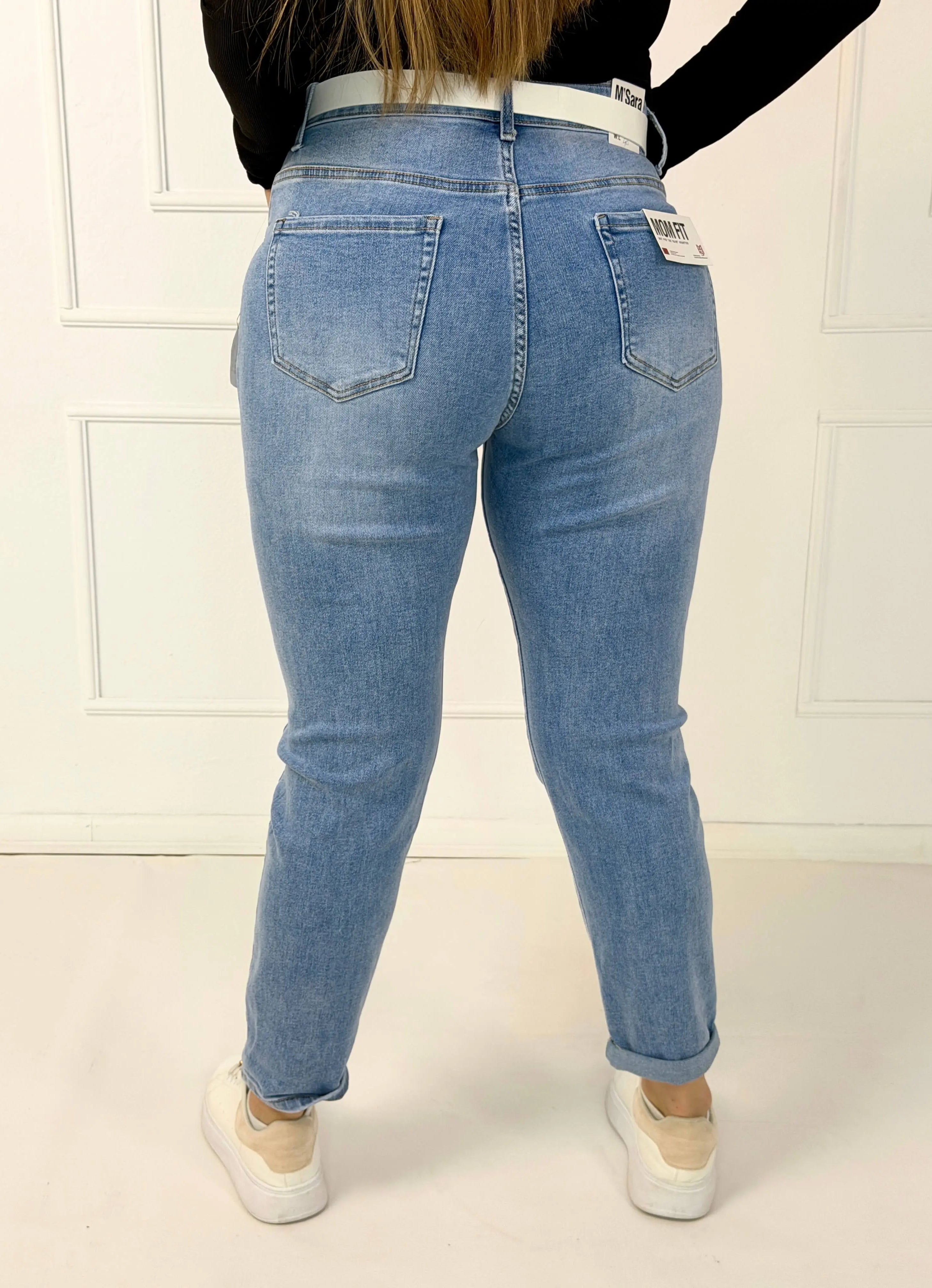 Spodnie jeansowe plus size mom fit z paskiem Stylowa XL