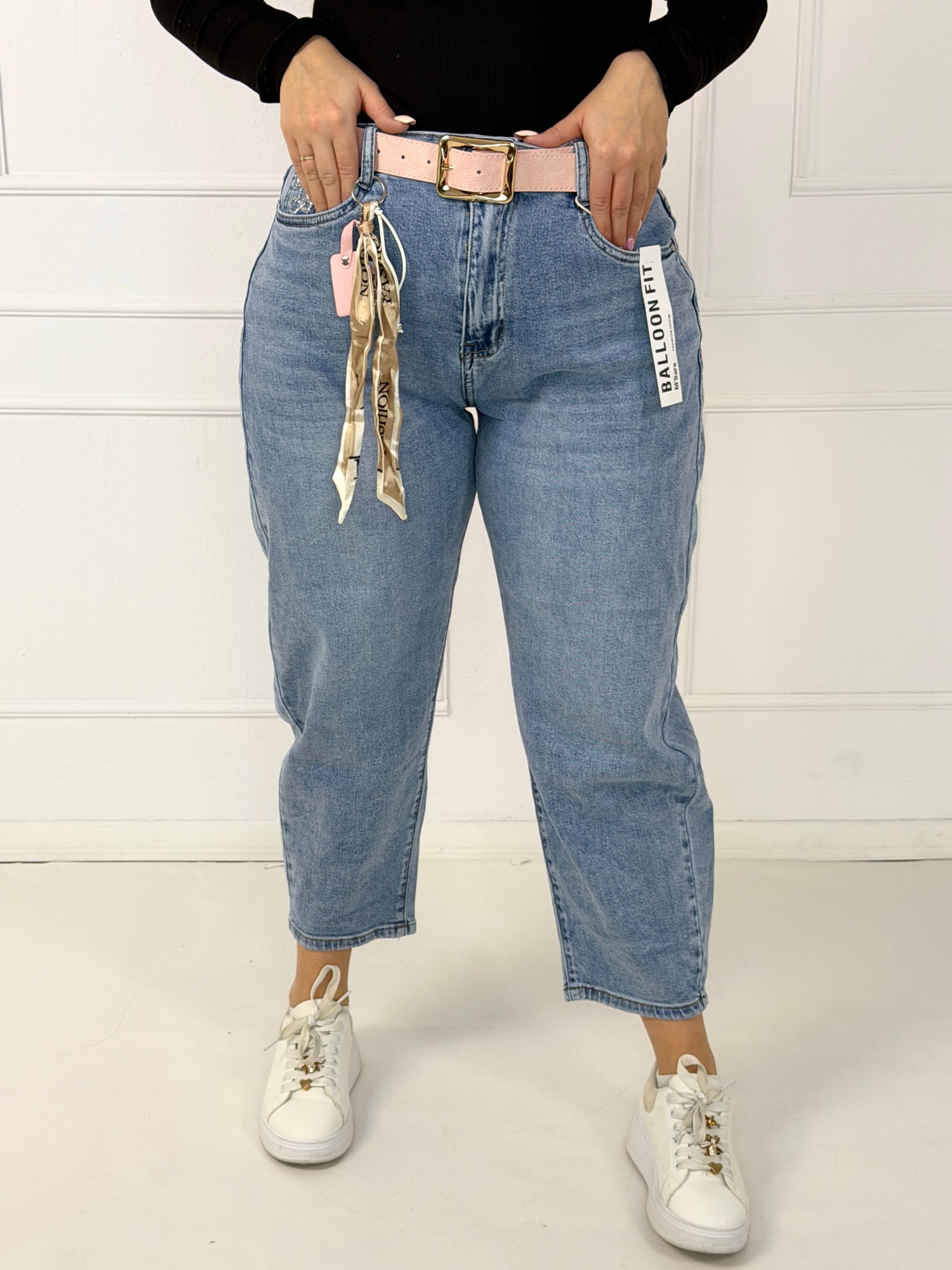 Spodnie jeansowe plus size typu balloon fit z paskiem M.Sara Stylowa XL