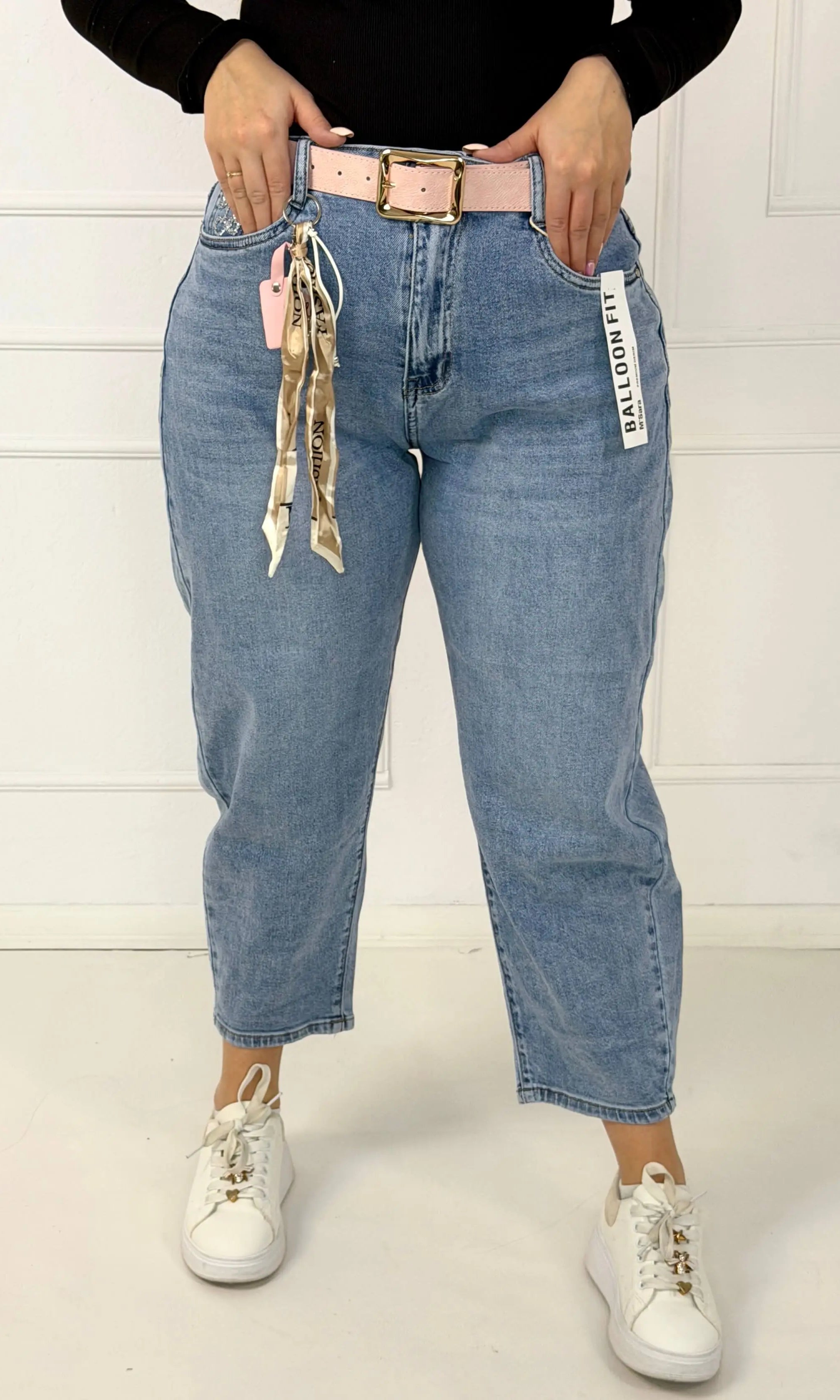 Spodnie jeansowe plus size typu balloon fit z paskiem M.Sara Stylowa XL