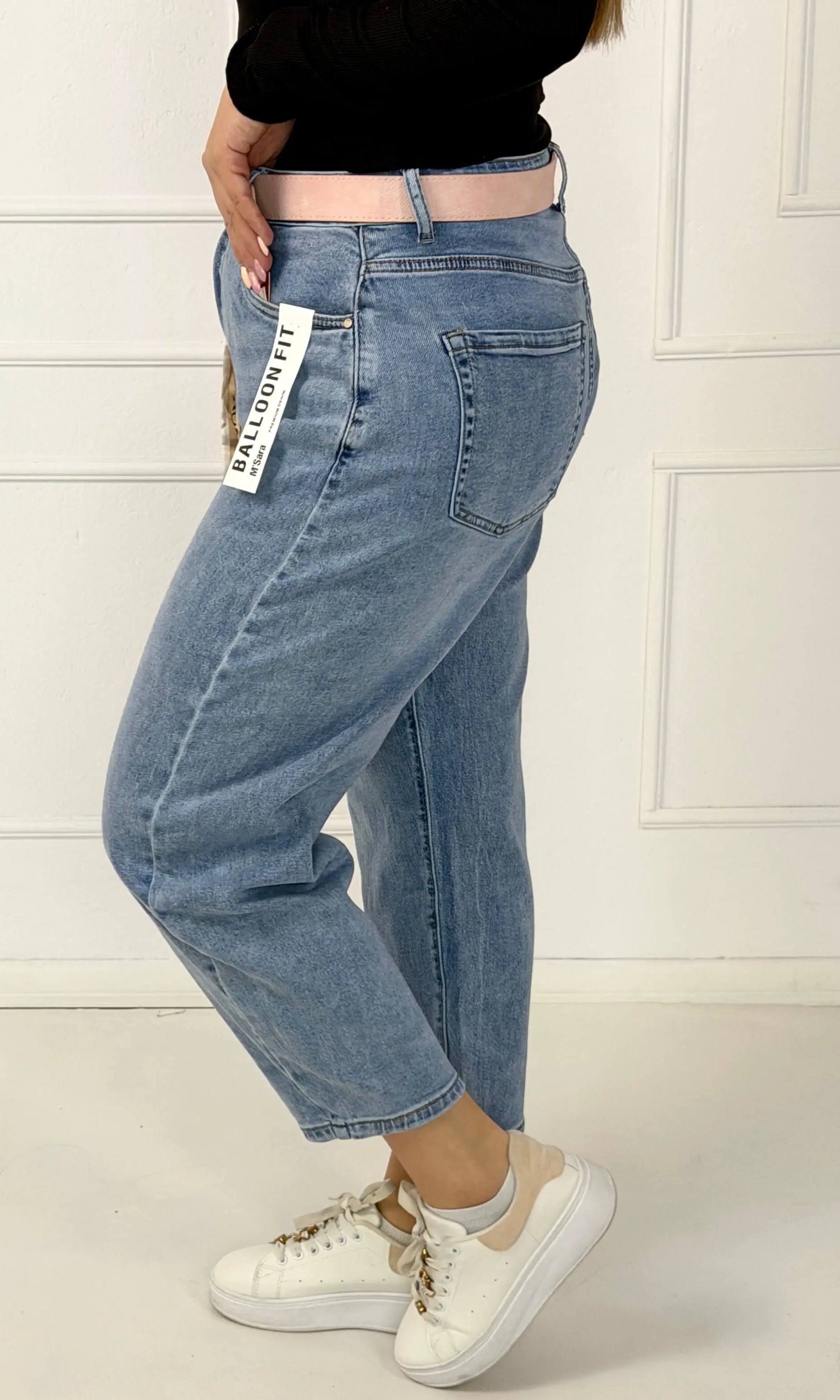 Spodnie jeansowe plus size typu balloon fit z paskiem M.Sara Stylowa XL