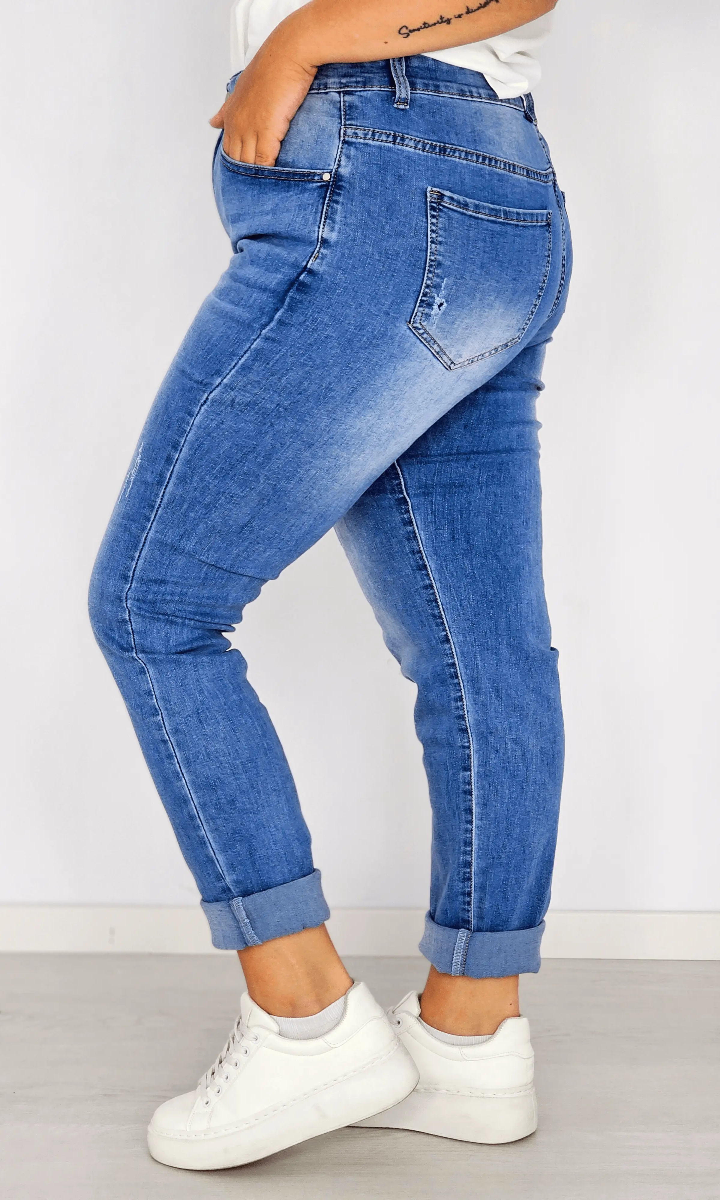 Spodnie jeansowe z delikatnym przetarciem Stylowa XL