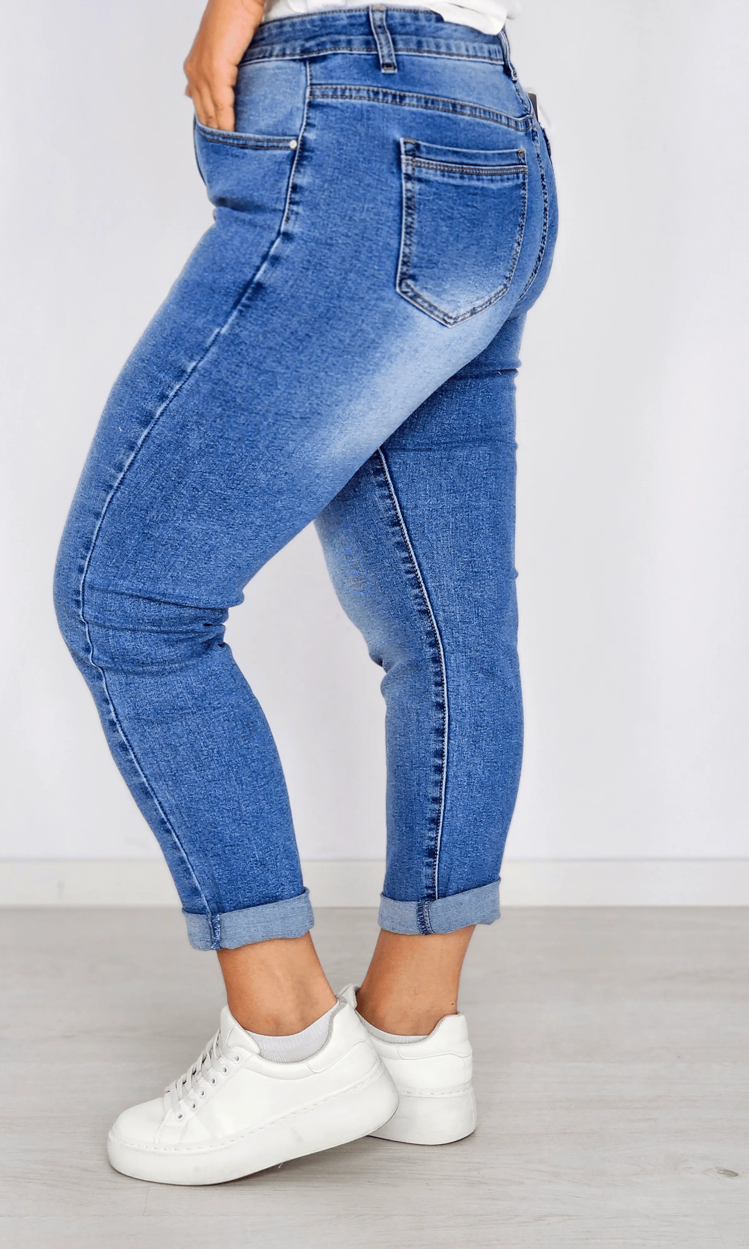 Spodnie jeansowe z podwiniętą nogawką Stylowa XL