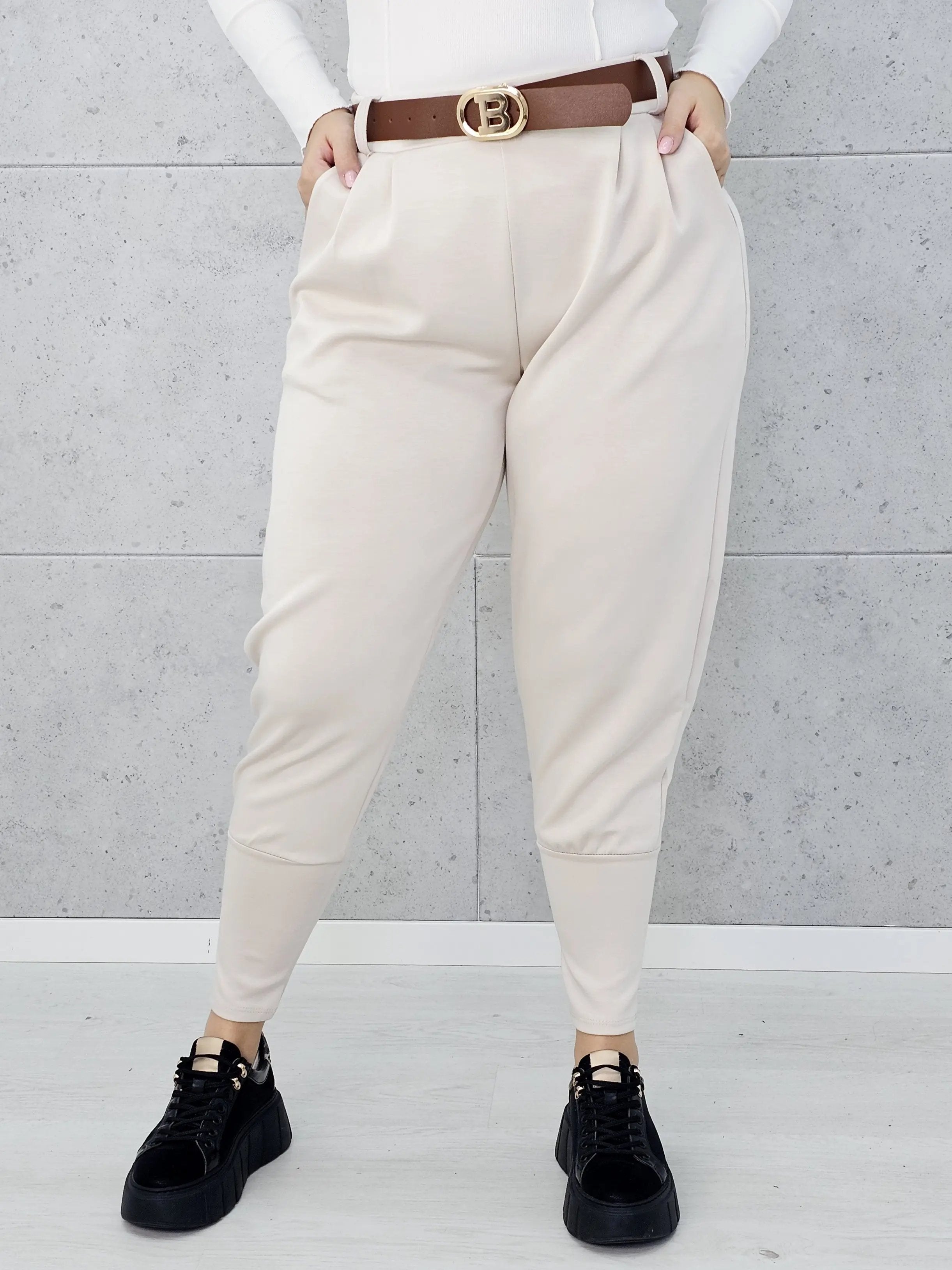 Spodnie masełkowe ze ściągaczem Stylowa XL