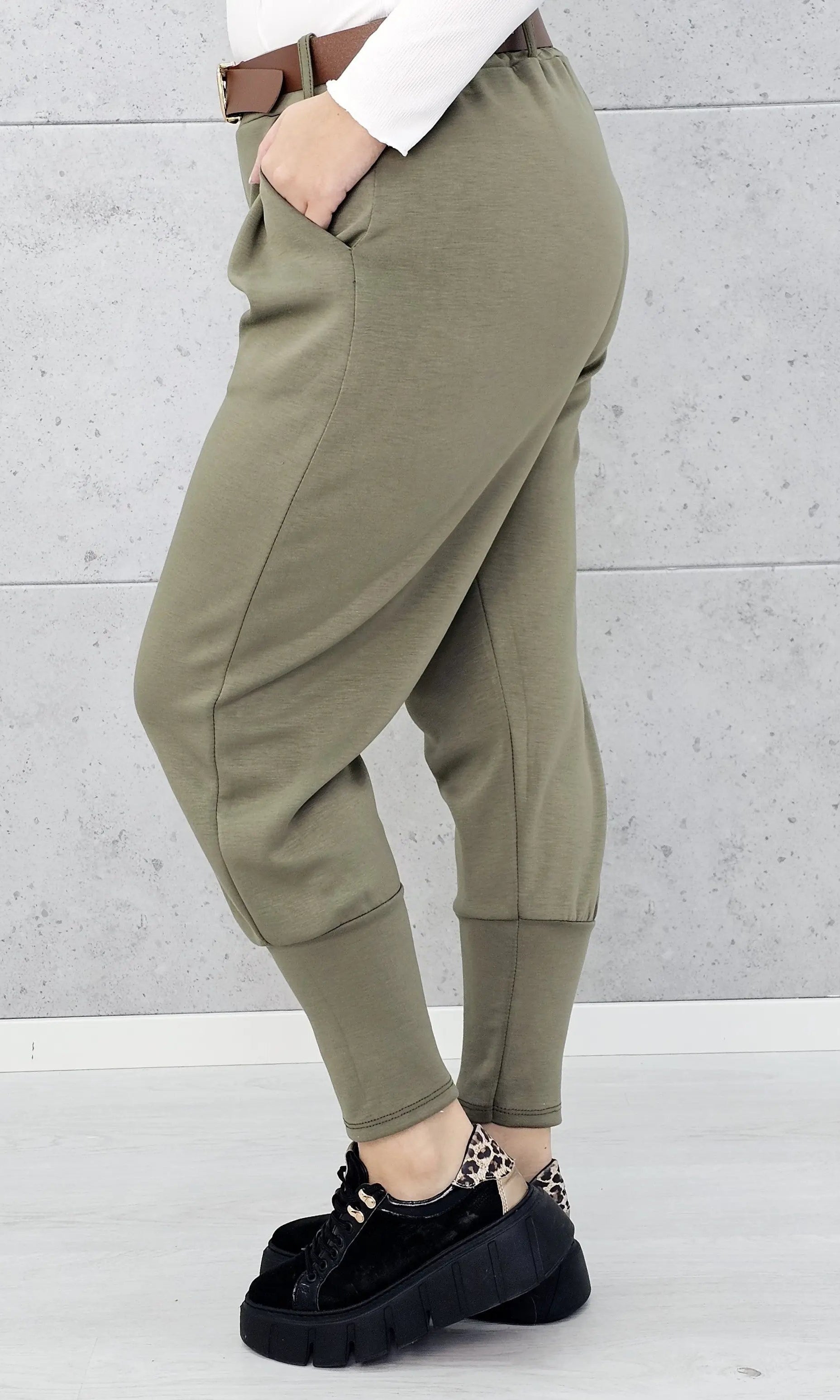 Spodnie masełkowe ze ściągaczem Stylowa XL