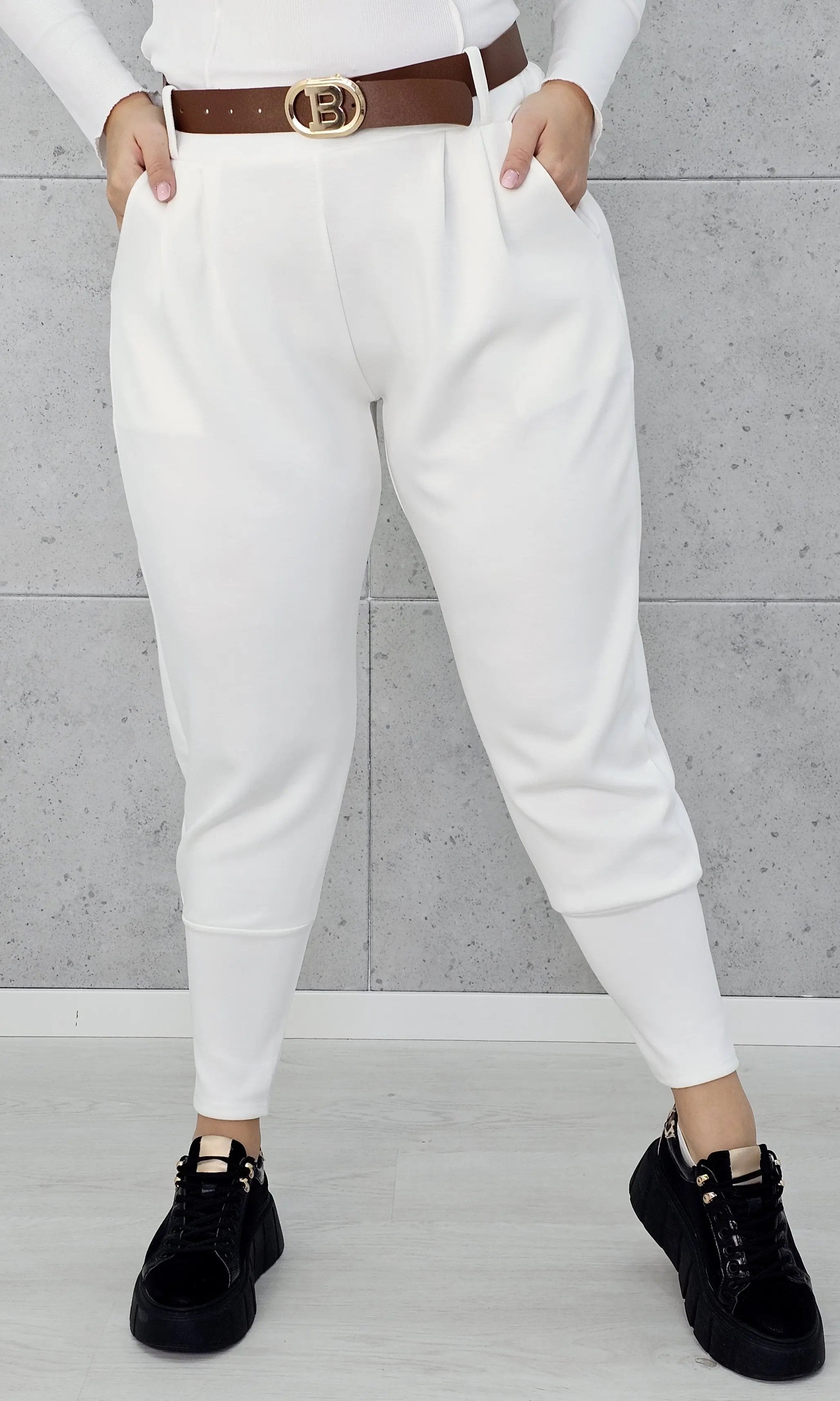 Spodnie masełkowe ze ściągaczem Stylowa XL