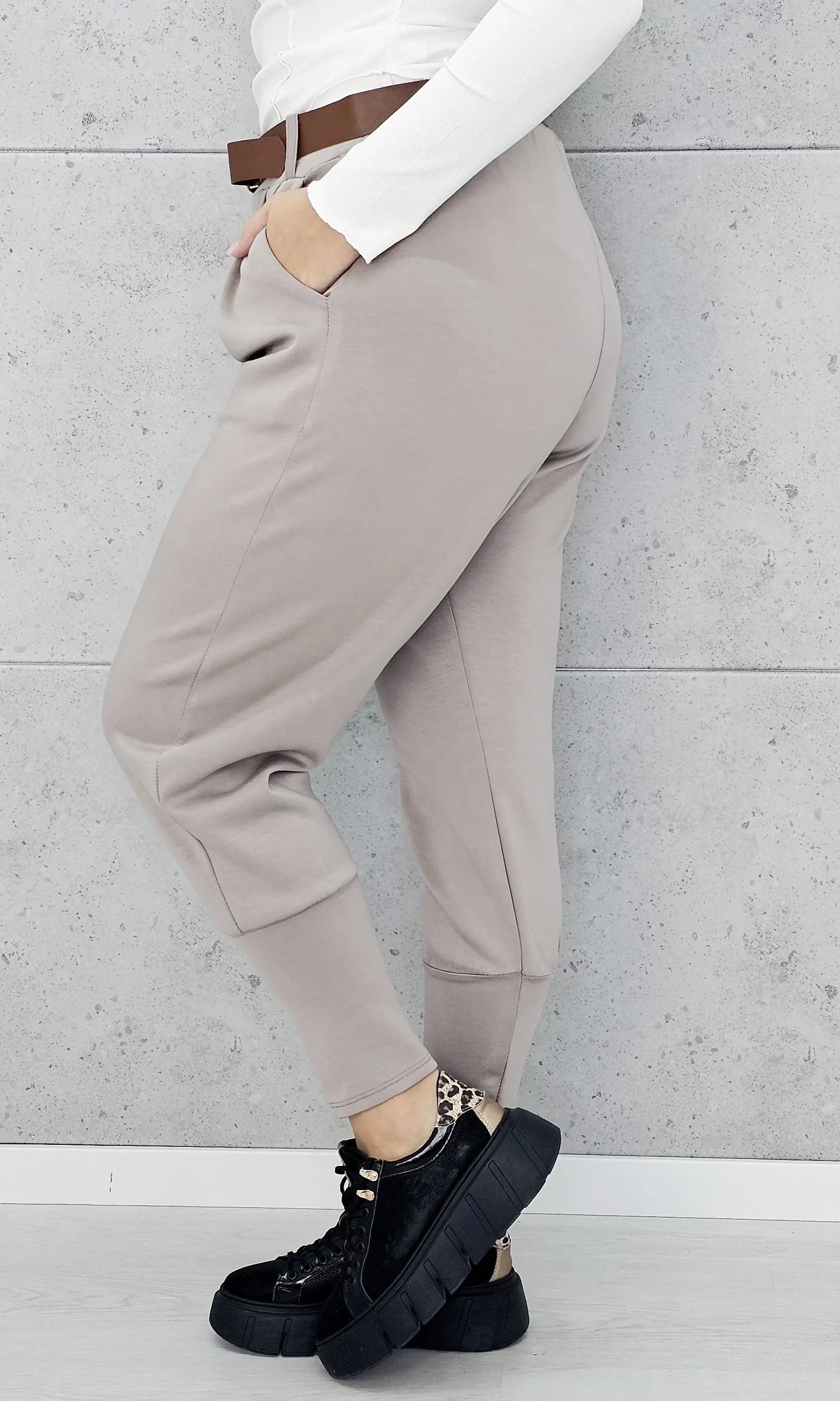 Spodnie masełkowe ze ściągaczem Stylowa XL